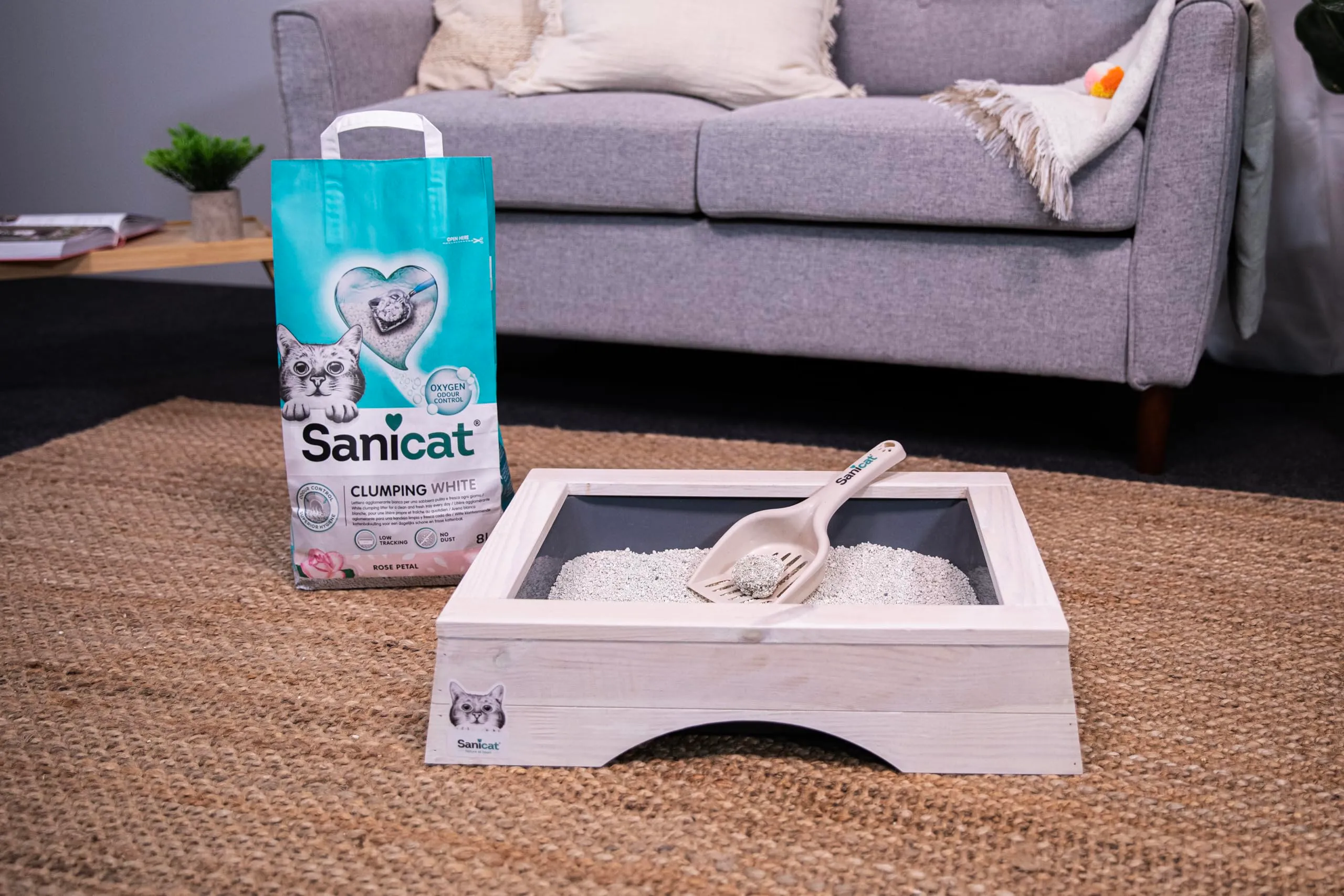 Sanicat Lettiera per gatti agglomerante bianca aroma petali di rosa, 8 L - immagine 5