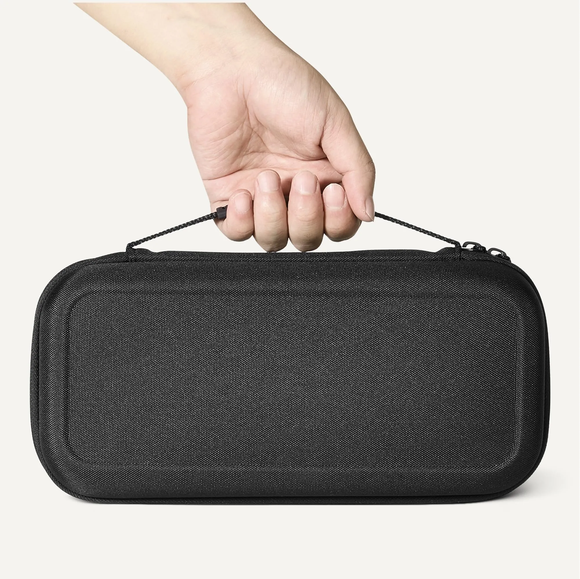 Amazon Basics Custodia Universale per Nintendo Switch, Compatibile con Switch 2 e Switch OLED, Nero - immagine 3