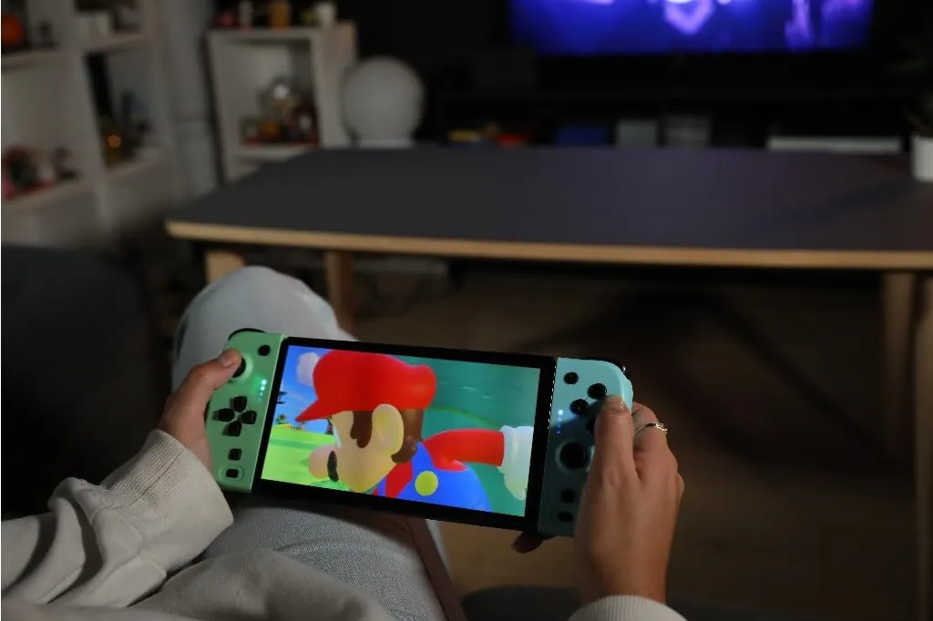 Konix Coppia di controller Joypad per Nintendo Switch e Switch OLED, Verde e blu - immagine 5