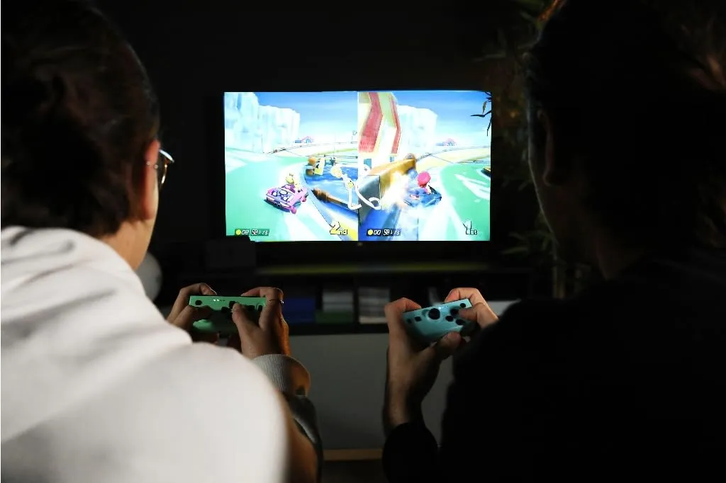 Konix Coppia di controller Joypad per Nintendo Switch e Switch OLED, Verde e blu - immagine 6