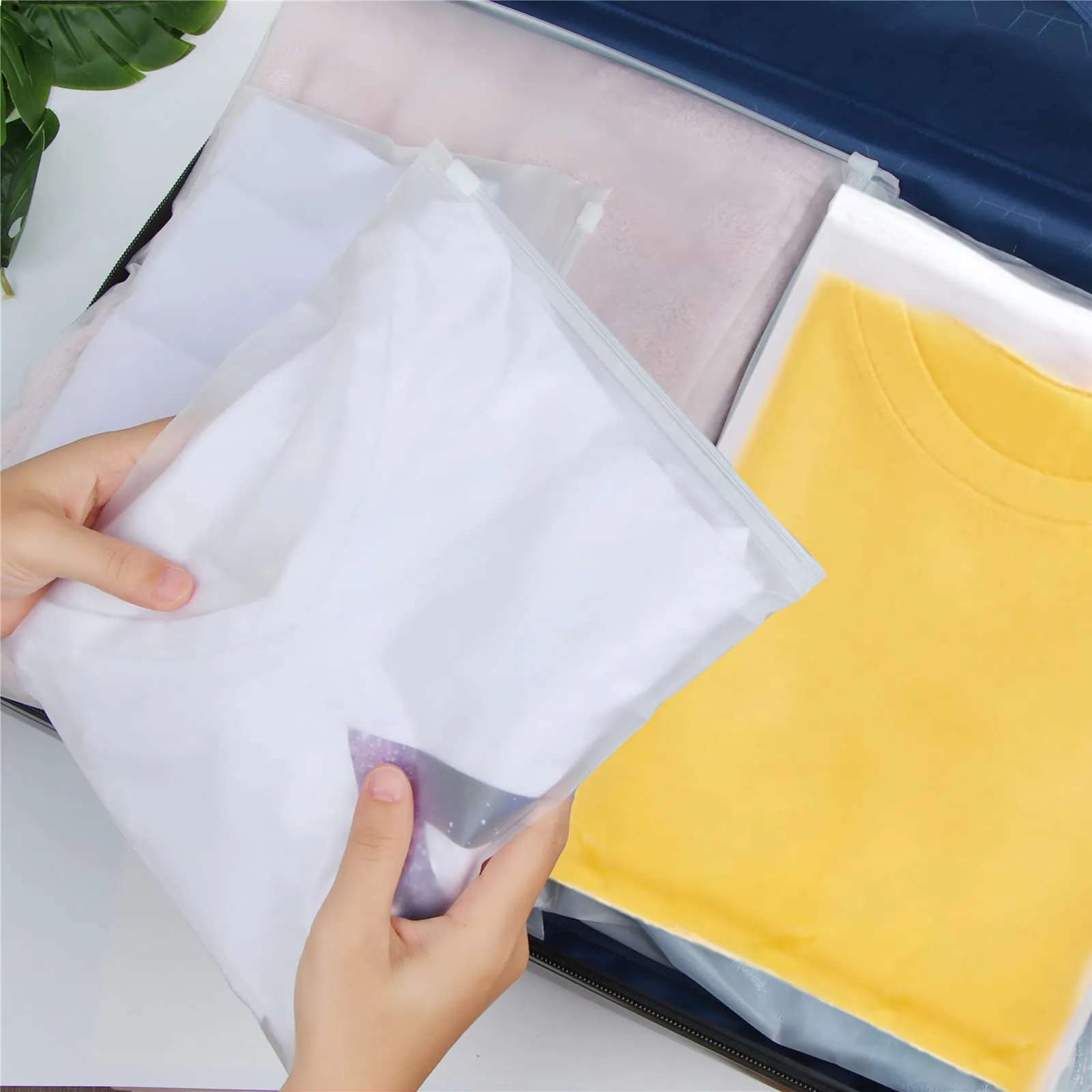 Annhao Sacchetti da Viaggio Impermeabili Trasparenti Risigillabili con Zip, Organizer per Vestiti, Biancheria, Scarpe e Cosmetici, 15 Pezzi (5 Taglie) - immagine 5