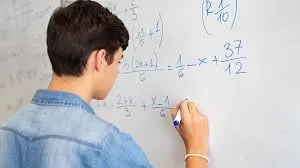 SQUADO Calcolatrice Scientifica Avanzata, Display a 2 Linee, 240 Funzioni, Nero - immagine 3