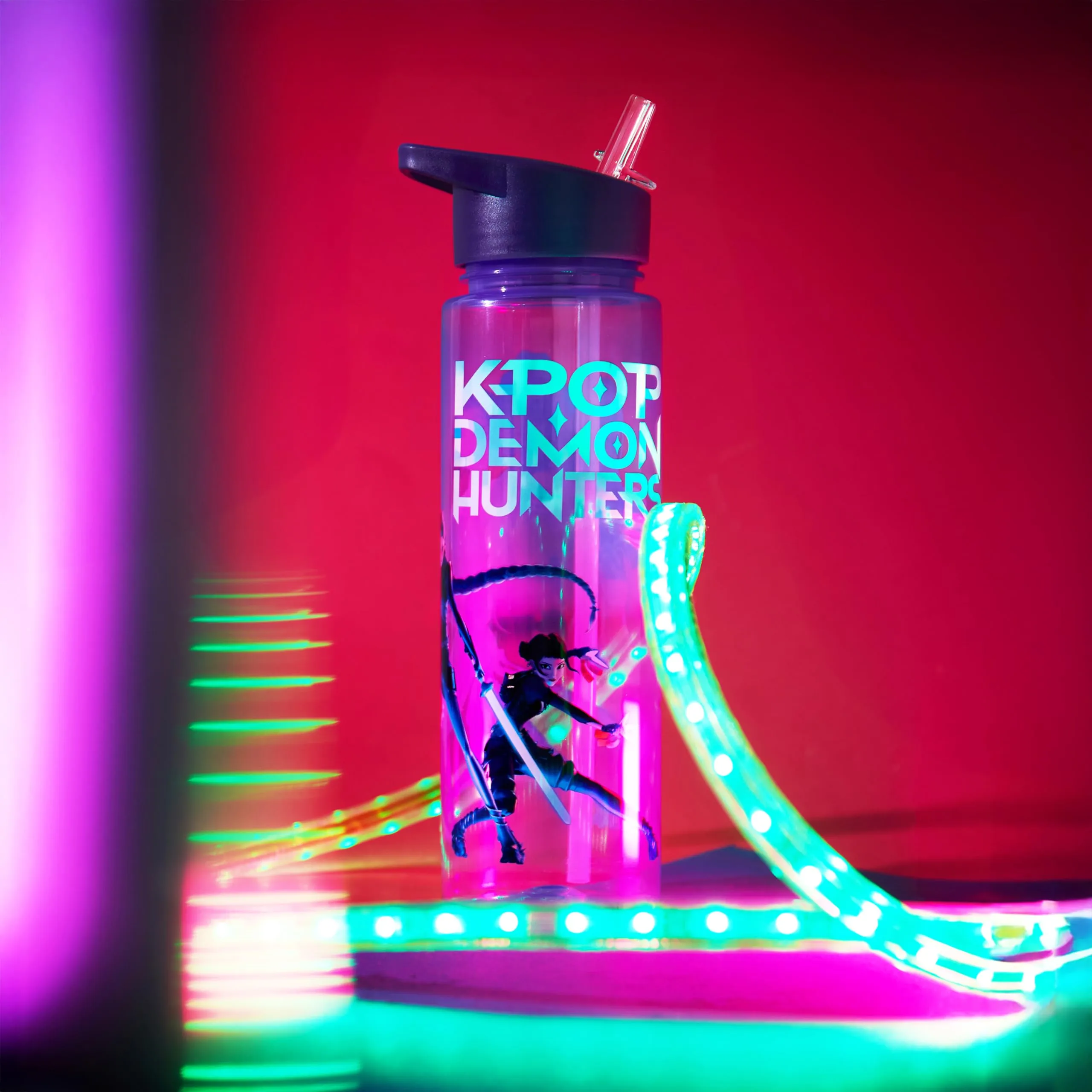 KPop Demon Hunters Borraccia Huntrix per Bambina 700ml, Plastica Senza BPA con Cannuccia, Rumi Zoey Mira - immagine 5