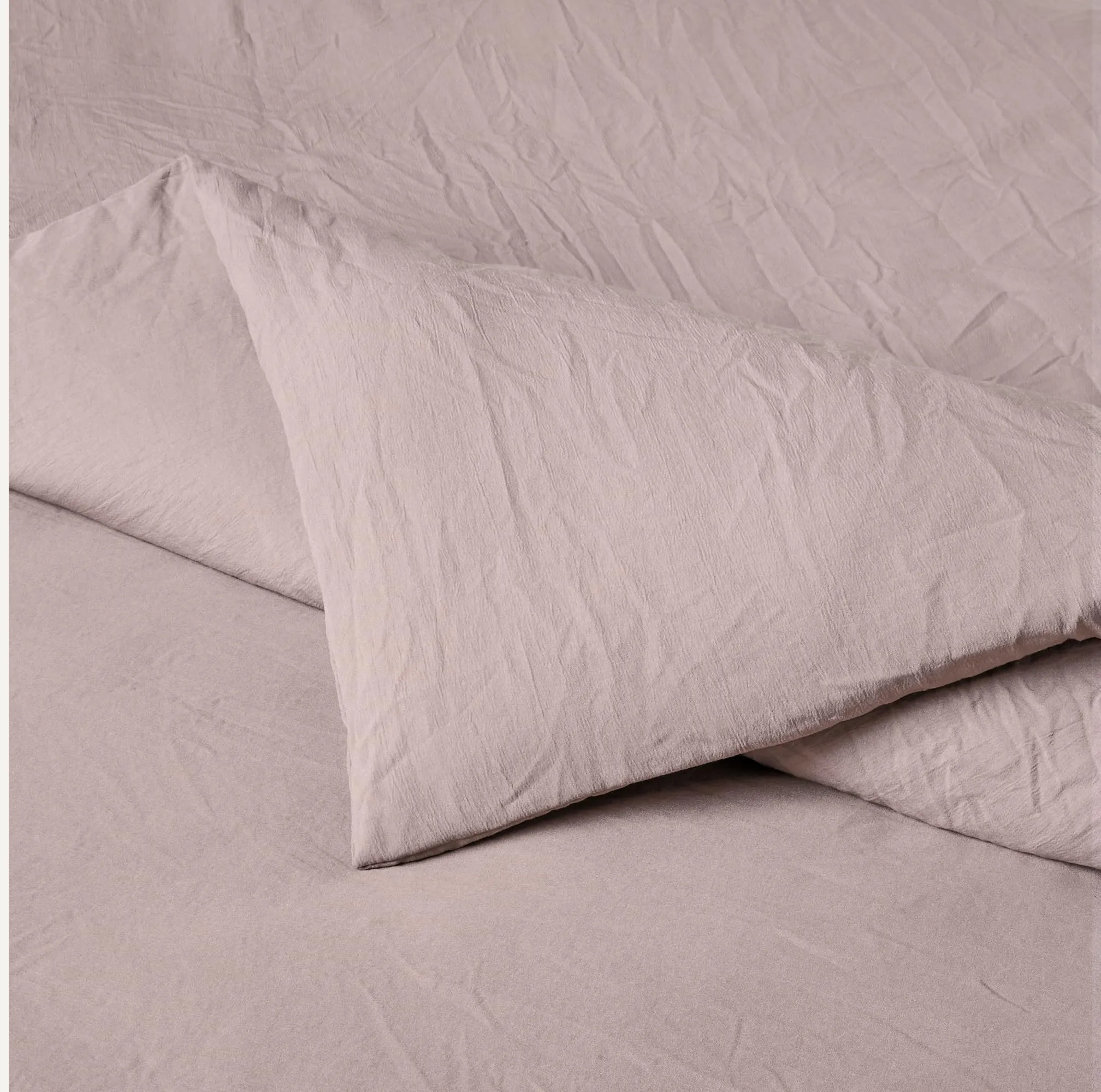 Amazon Basics Set Copripiumino in Microfibra Prelavata, 200x200 cm e 2 Federe 50x80 cm, Viola - immagine 3