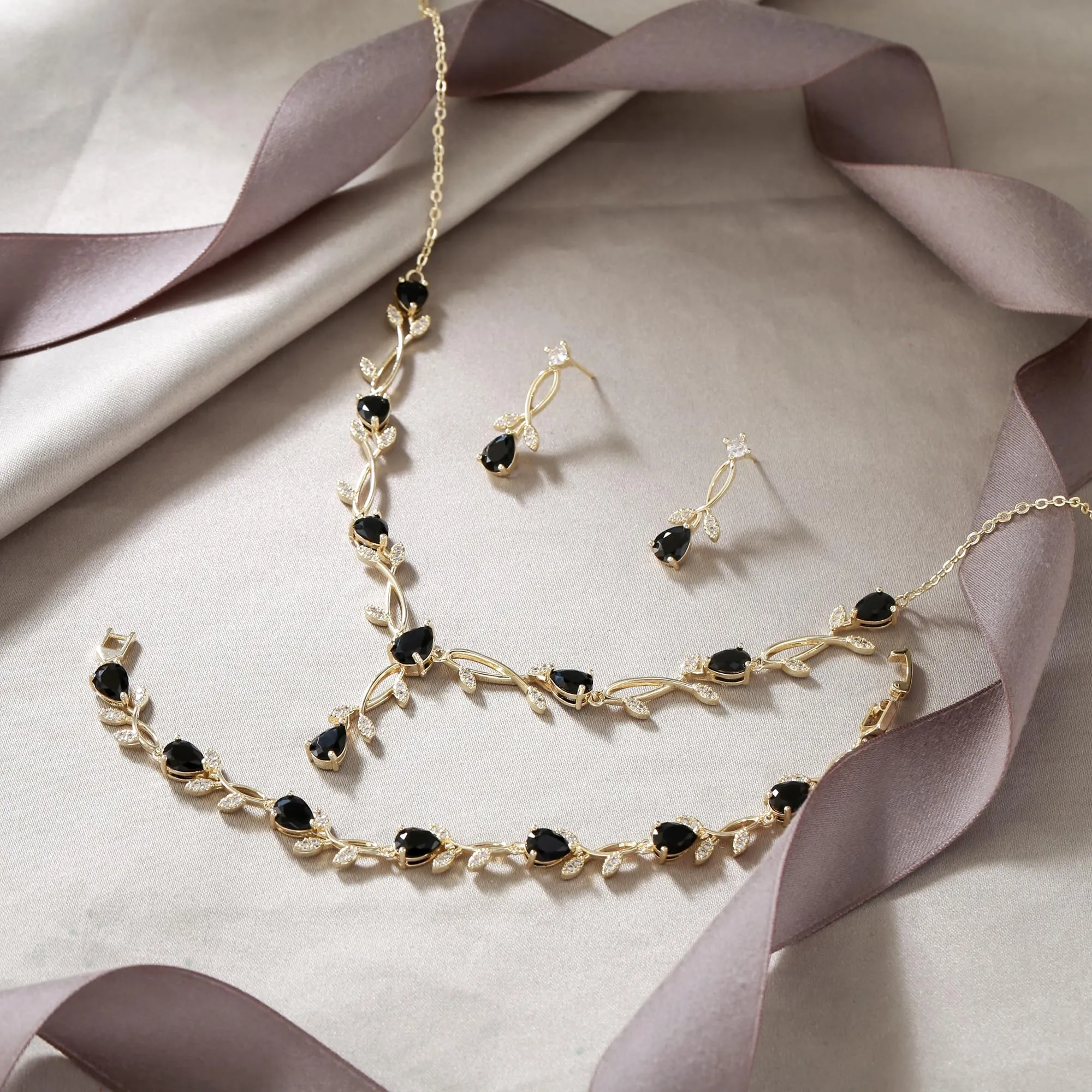 EVER FAITH Set di gioielli da sposa Teardrop Cubic Zirconia foglia di vite, Collana, Orecchini e Bracciale, Groß - immagine 3