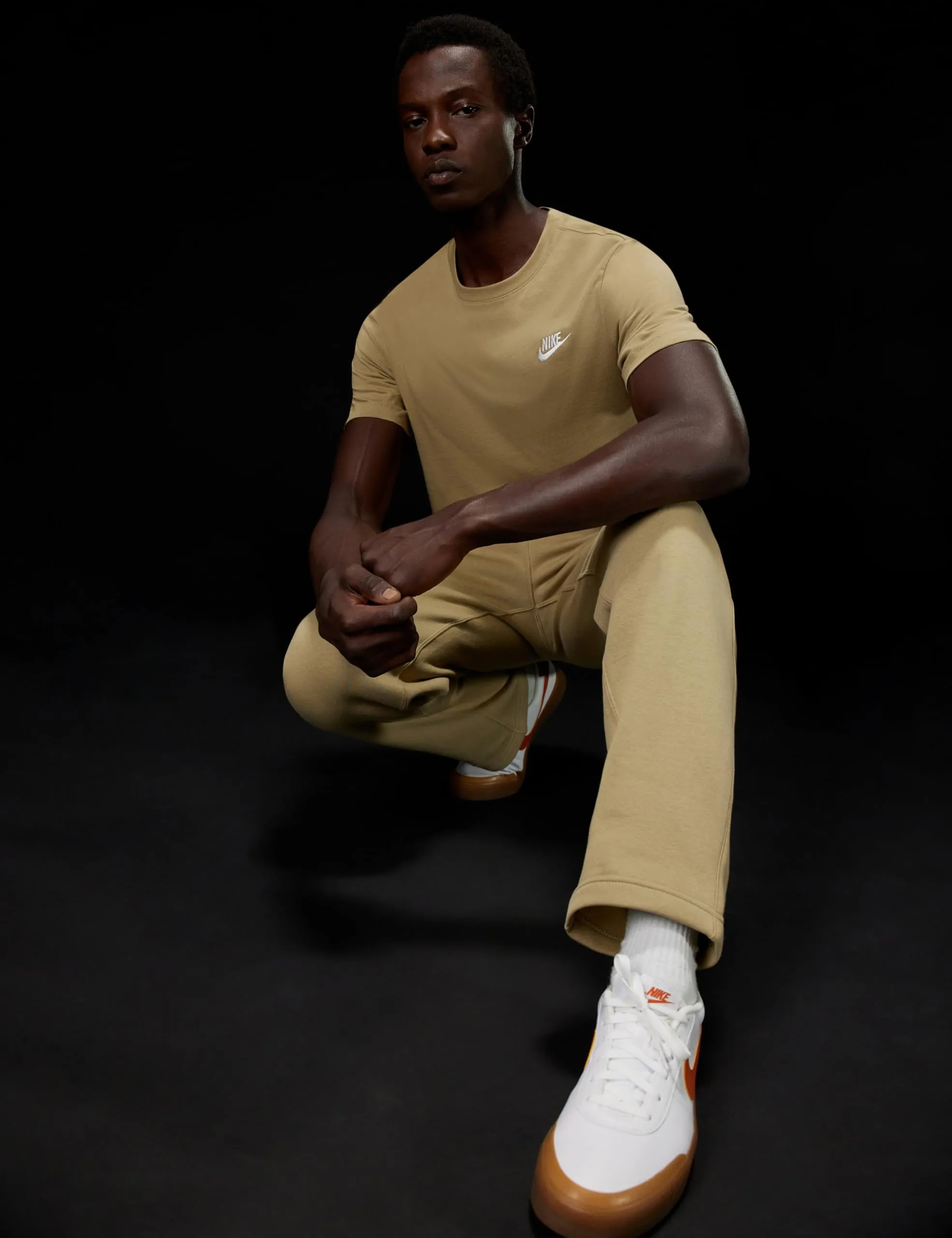 Nike Sportswear Club T-Shirt - Parachute Beige, AR4997-297, M - immagine 2
