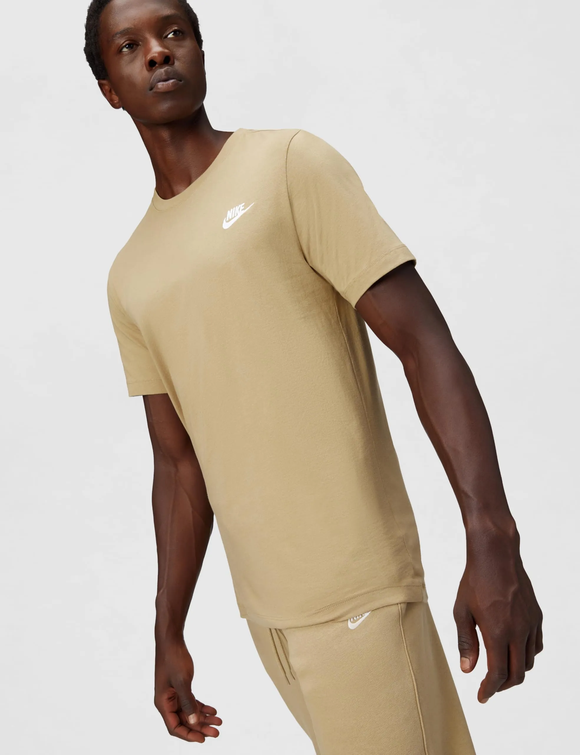 Nike Sportswear Club T-Shirt - Parachute Beige, AR4997-297, 2XL - immagine 5