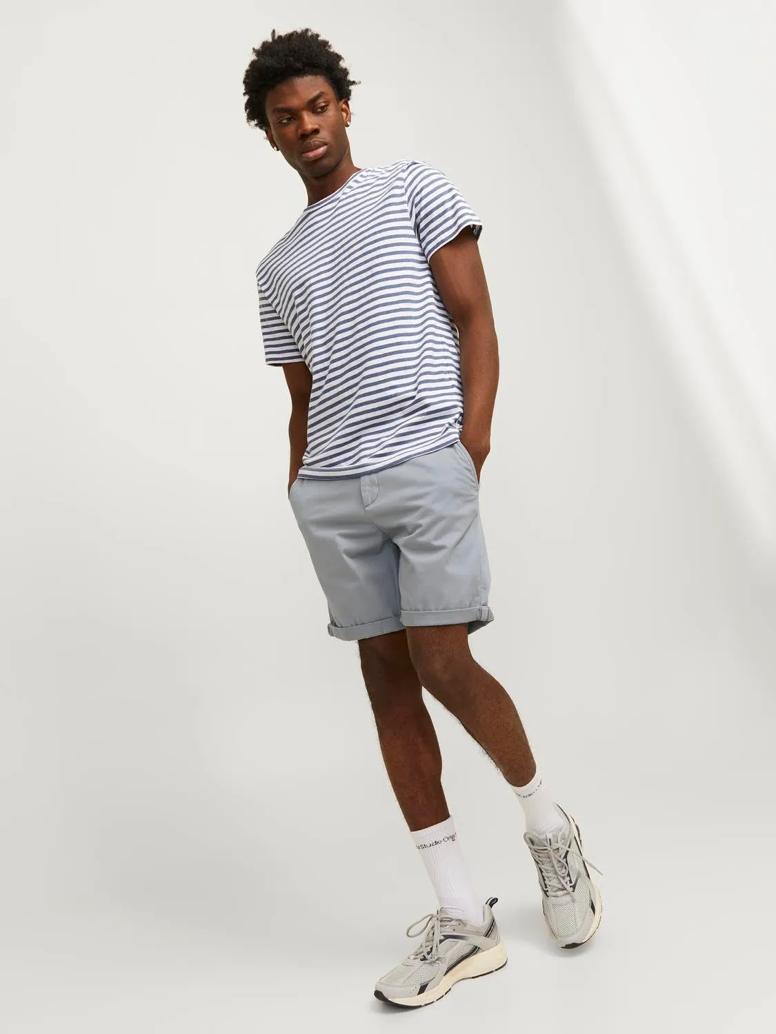 Jack & Jones Regular Fit Chino Shorts, Pack of 2 (Ultimate Grey/Crockery), S - immagine 2
