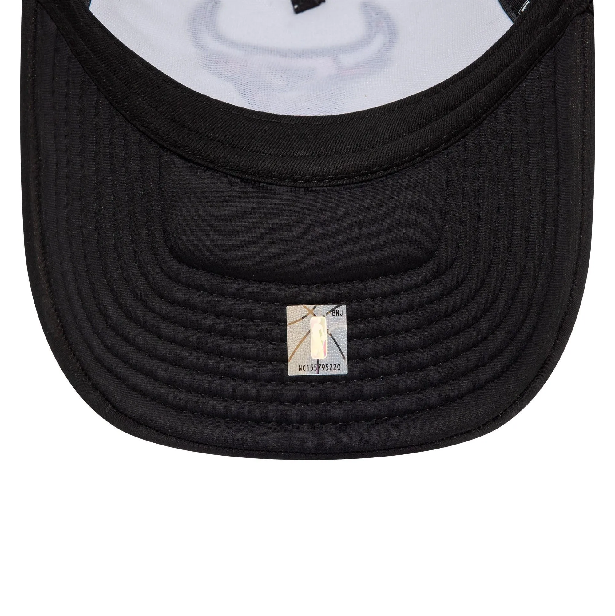 New Era Chicago Bulls Trucker Hat Floral Logo Black White - immagine 5