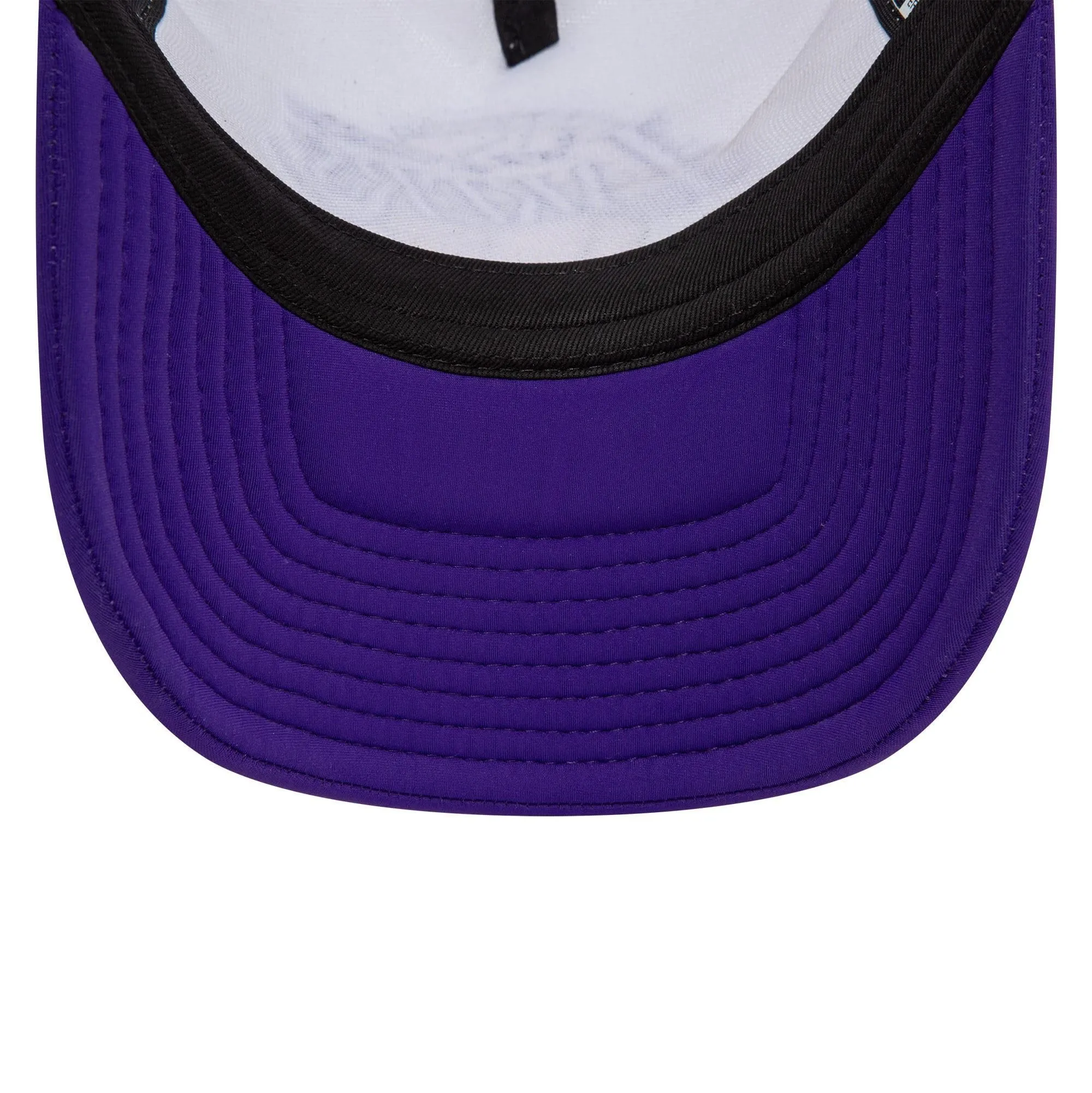 New Era Los Angeles Lakers NBA Berretto da Camionista Regolabile con Logo e Ricamo Floreale - Bianco/Viola - immagine 5
