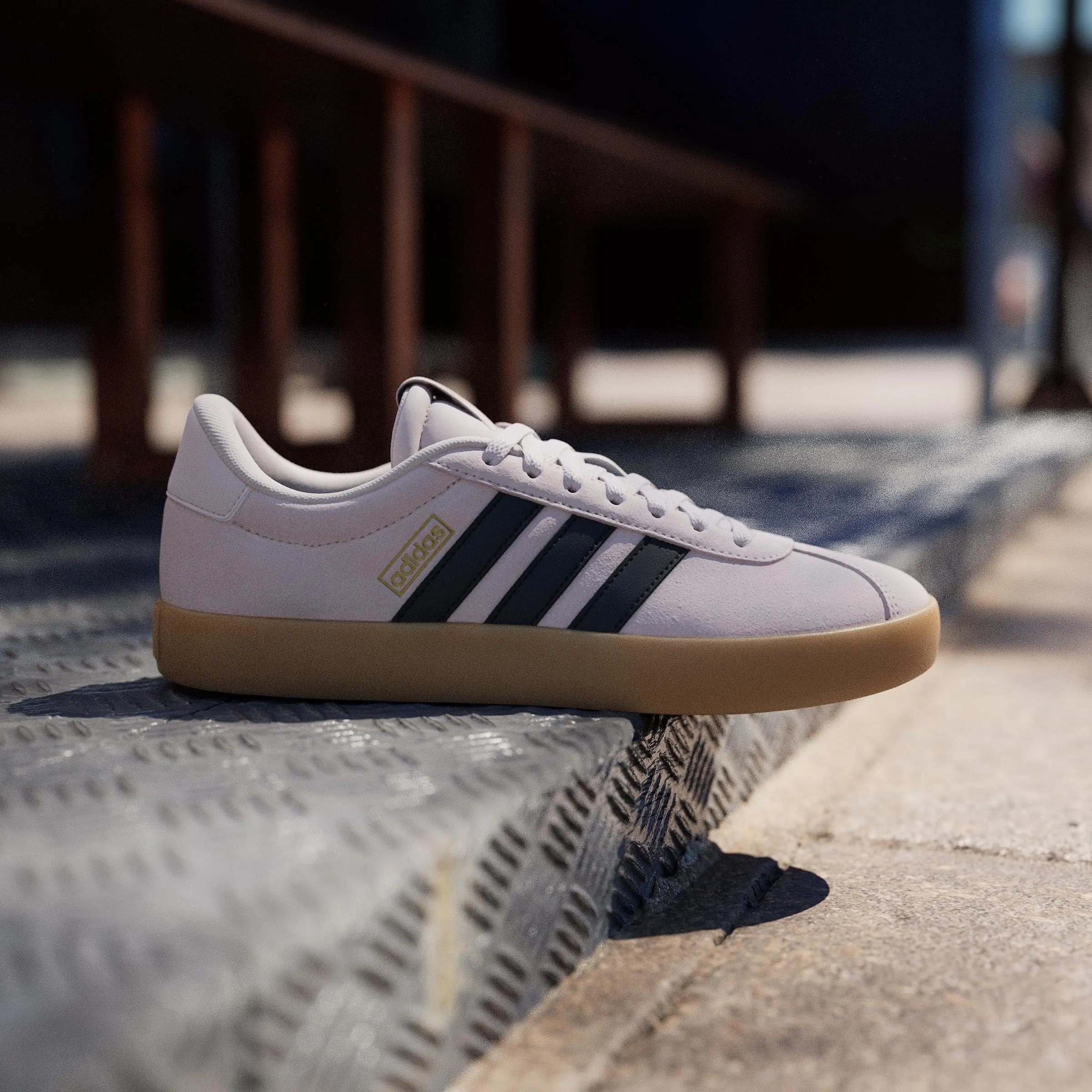 adidas VL Court 3.0 Shoes - Putty Mauve/Core Black/Gold Met - 42 2/3 EU - immagine 3