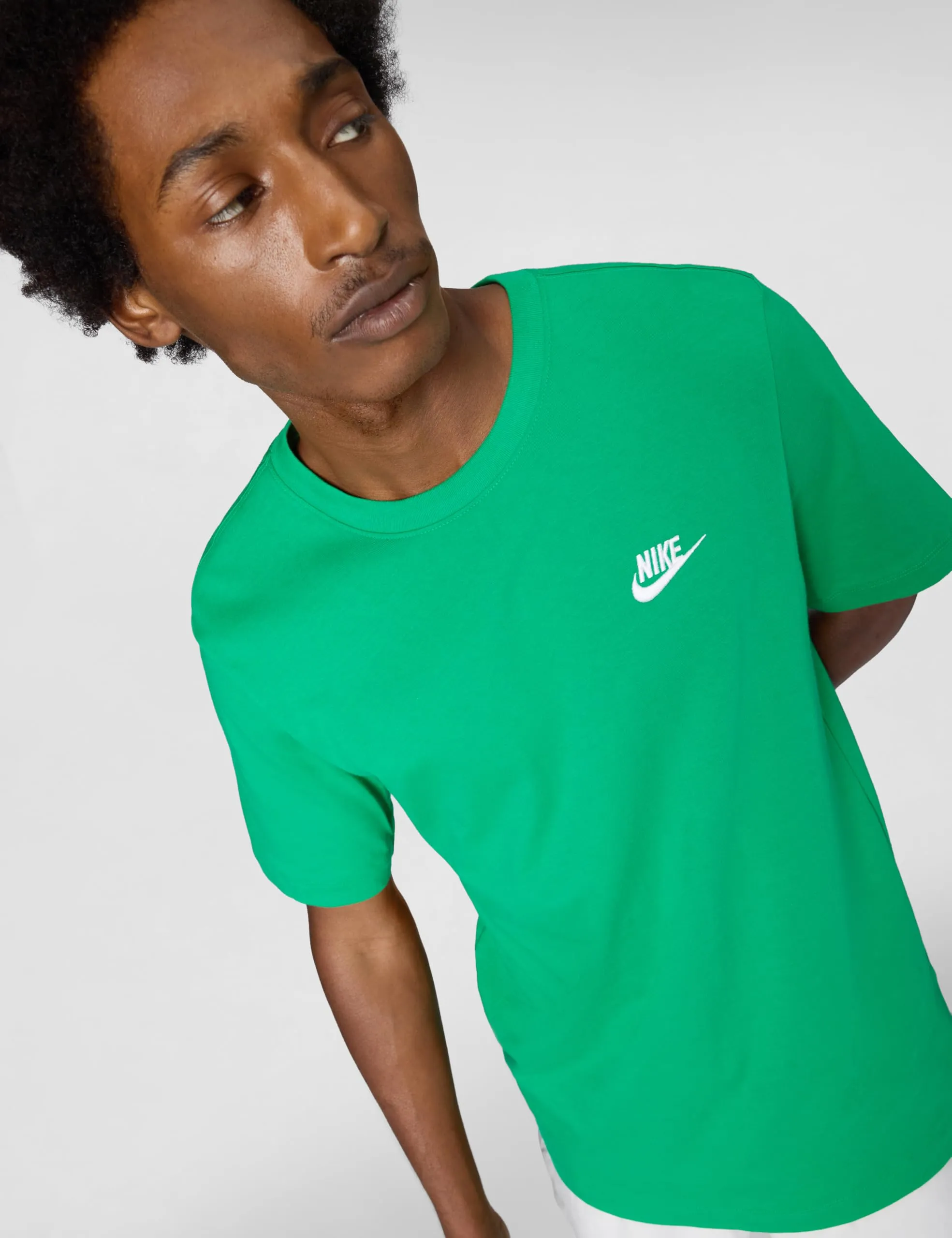 Nike Sportswear AR4997-324 Maglietta da Uomo - Verde Stadio - immagine 3