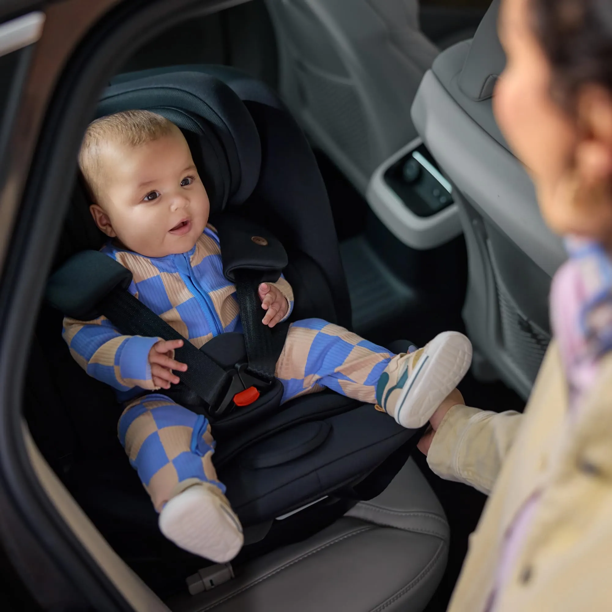 Bebeconfort RevolveFix 360 i-Size Seggiolino Auto 0-36 kg, 0-12 anni, ISOFIX con Top Tether, Full Black - immagine 8