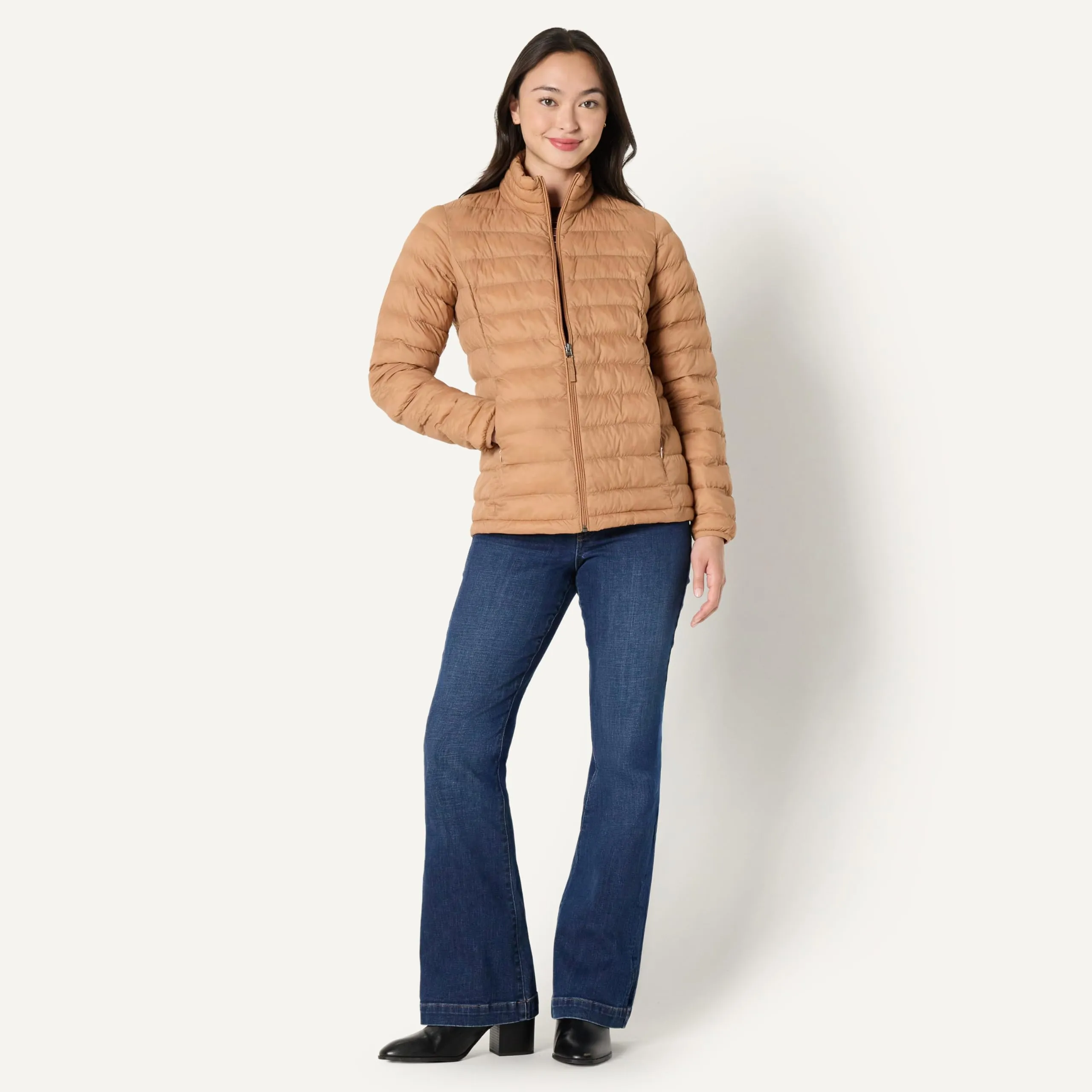 Amazon Essentials Piumino leggero resistente all'acqua ripiegabile Donna, Marrone Chiaro, XL - immagine 5