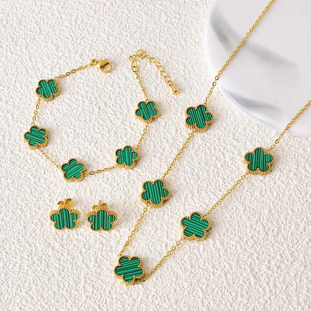 XFSRG Parure Gioielli Quadrifoglio in Acciaio Inossidabile Placcato Oro 18k con Collana, Orecchini e Bracciale per Donna e Ragazze (Verde) - immagine 3