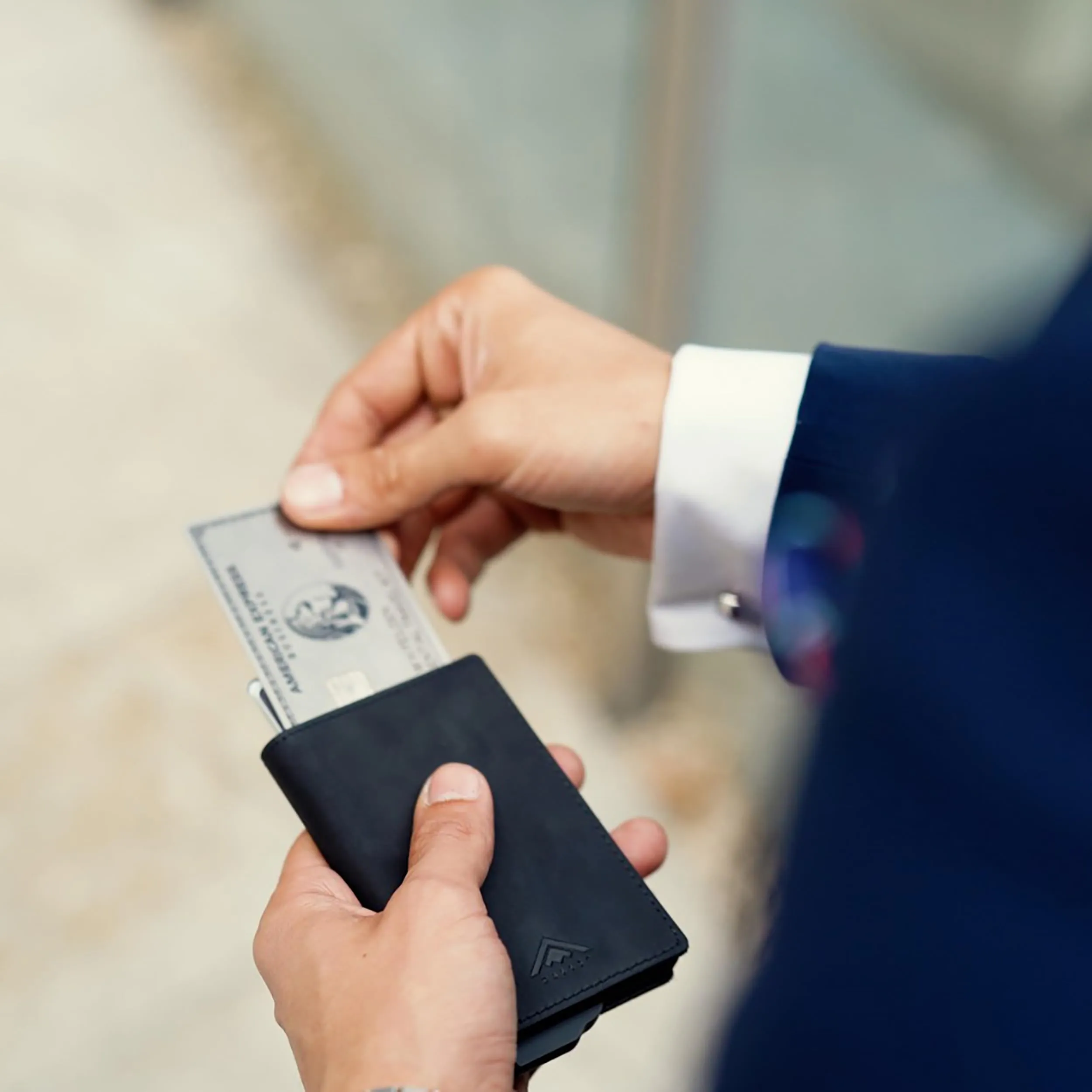 Stealth Wallet Portacarte RFID Slim da Uomo con Chiusura Magnetica SW-003 - immagine 9