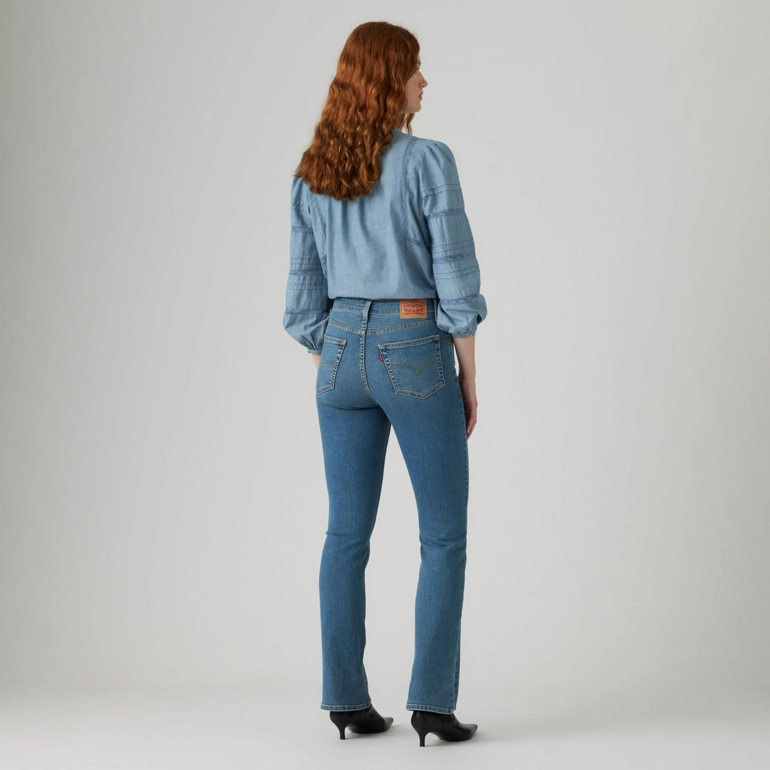 Levi's 725 High Rise Bootcut Jeans - Hint Of Tint - immagine 2