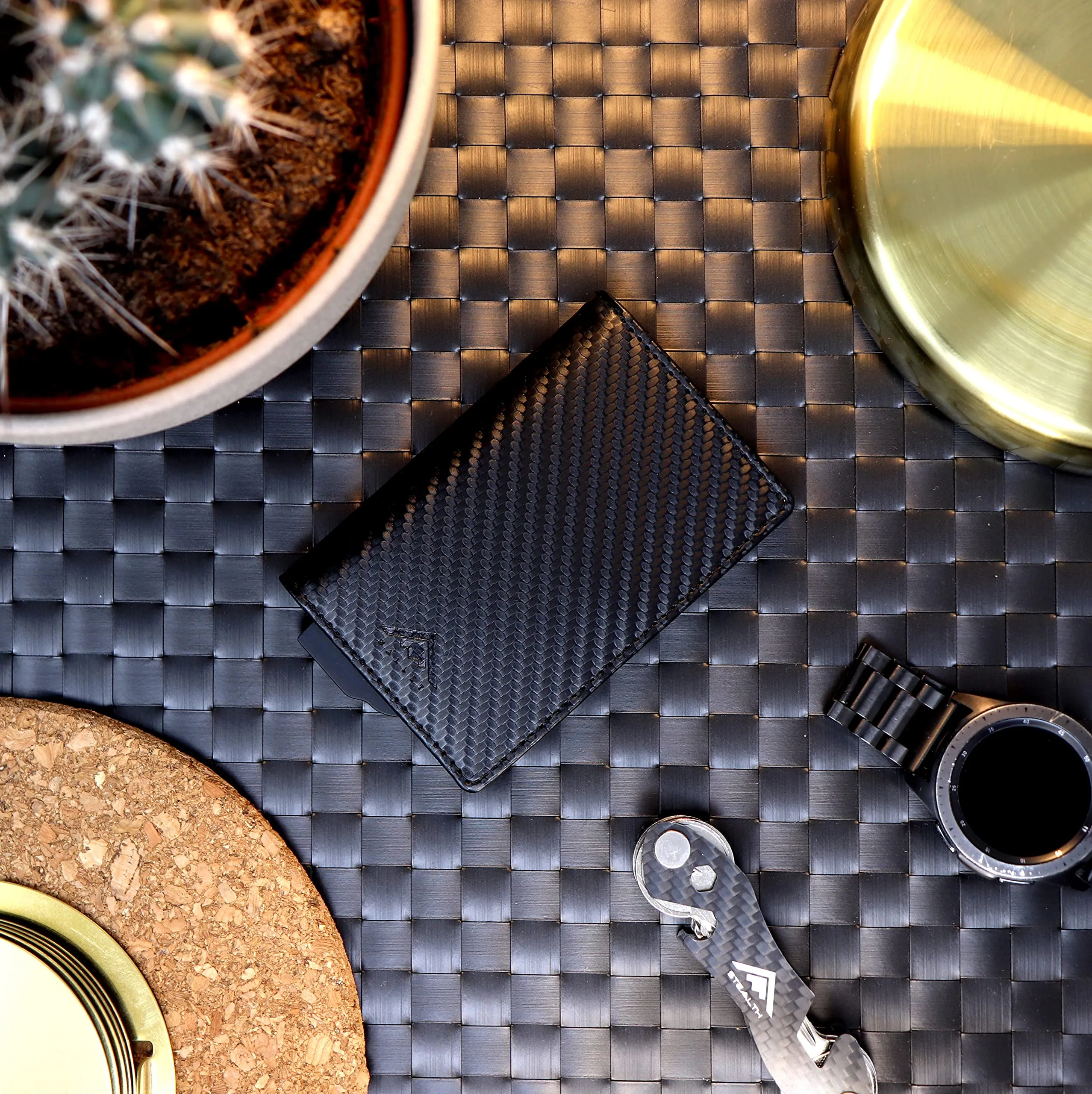Stealth Wallet Portacarte RFID Minimalista in Alluminio e Pelle Nera Carbonio - immagine 8