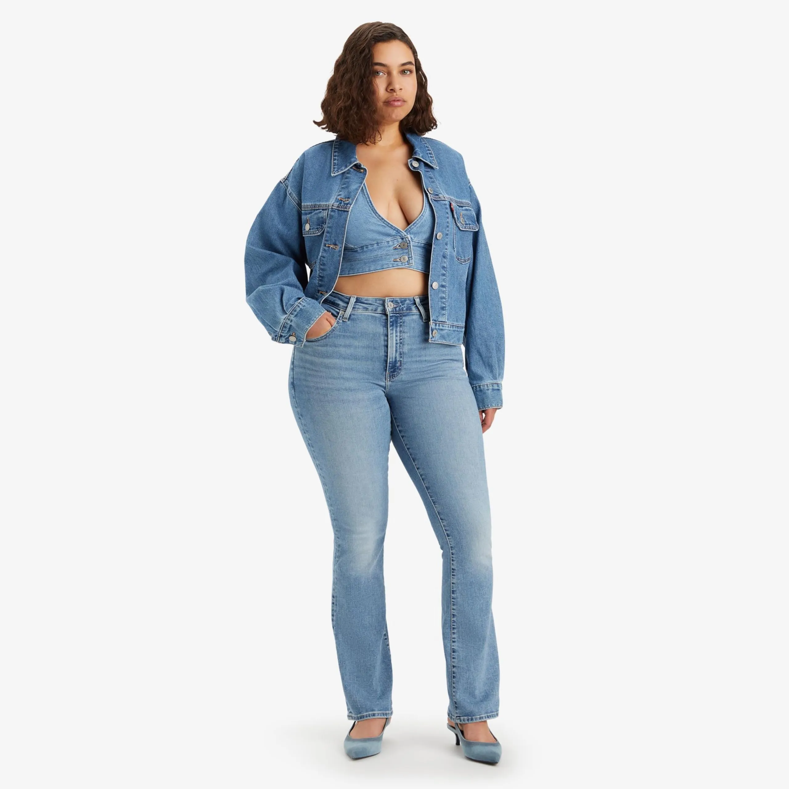 Levi's Women's 725 High Waist Bootcut Jeans, Blue Wave Light, 24W/30L - immagine 7