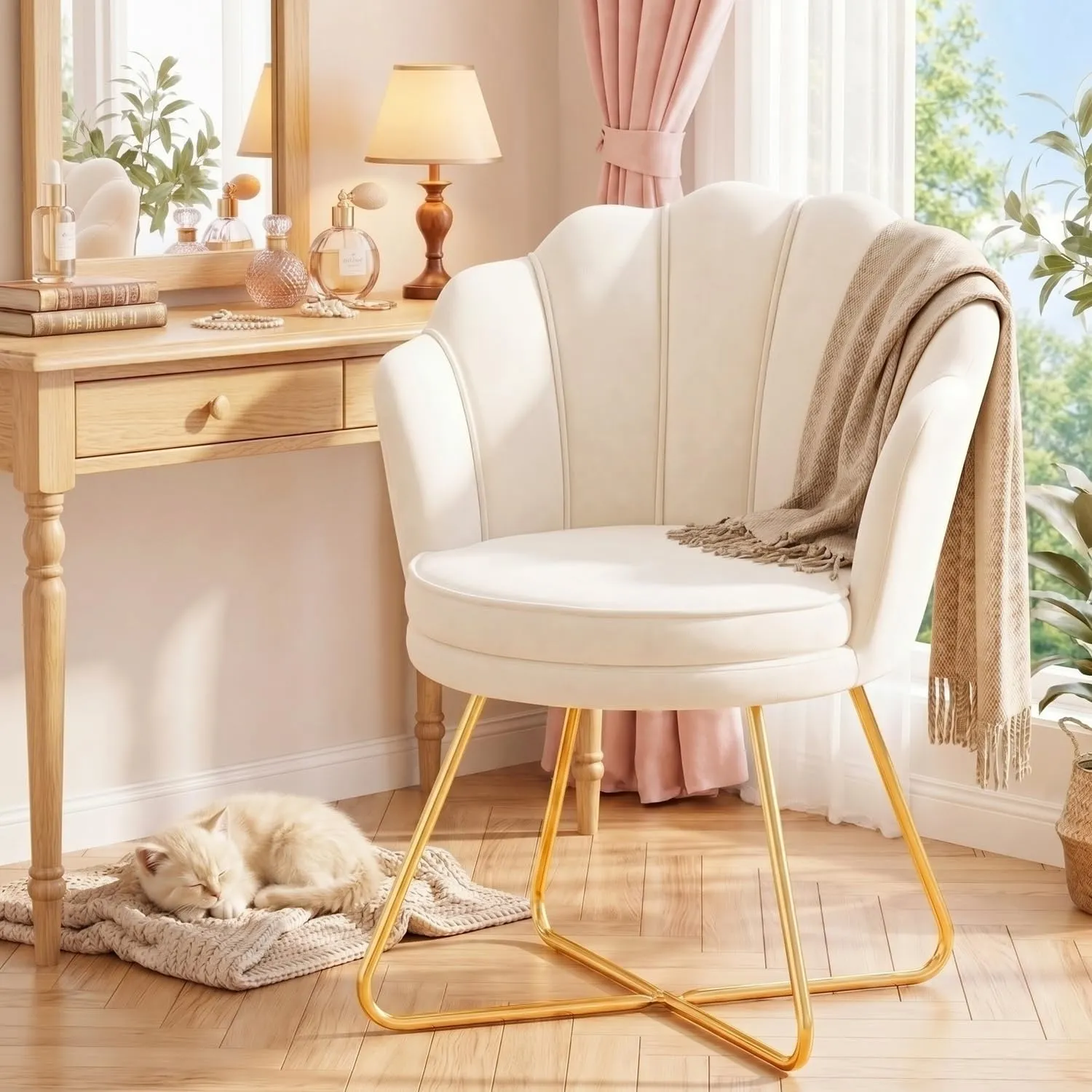 Hellove Poltrona Conchiglia in Velluto con Gambe in Metallo Dorato, Beige - immagine 1
