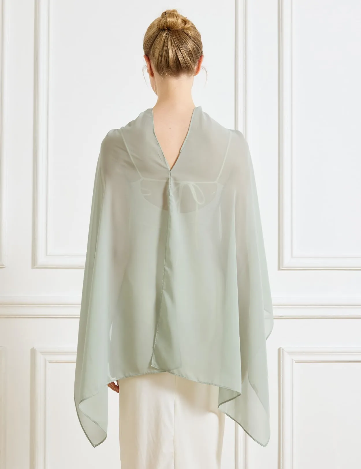BEAUTELICATE Scialle Elegante Donna Poncho Coprispalle in Chiffon, Verde Salvia - immagine 4