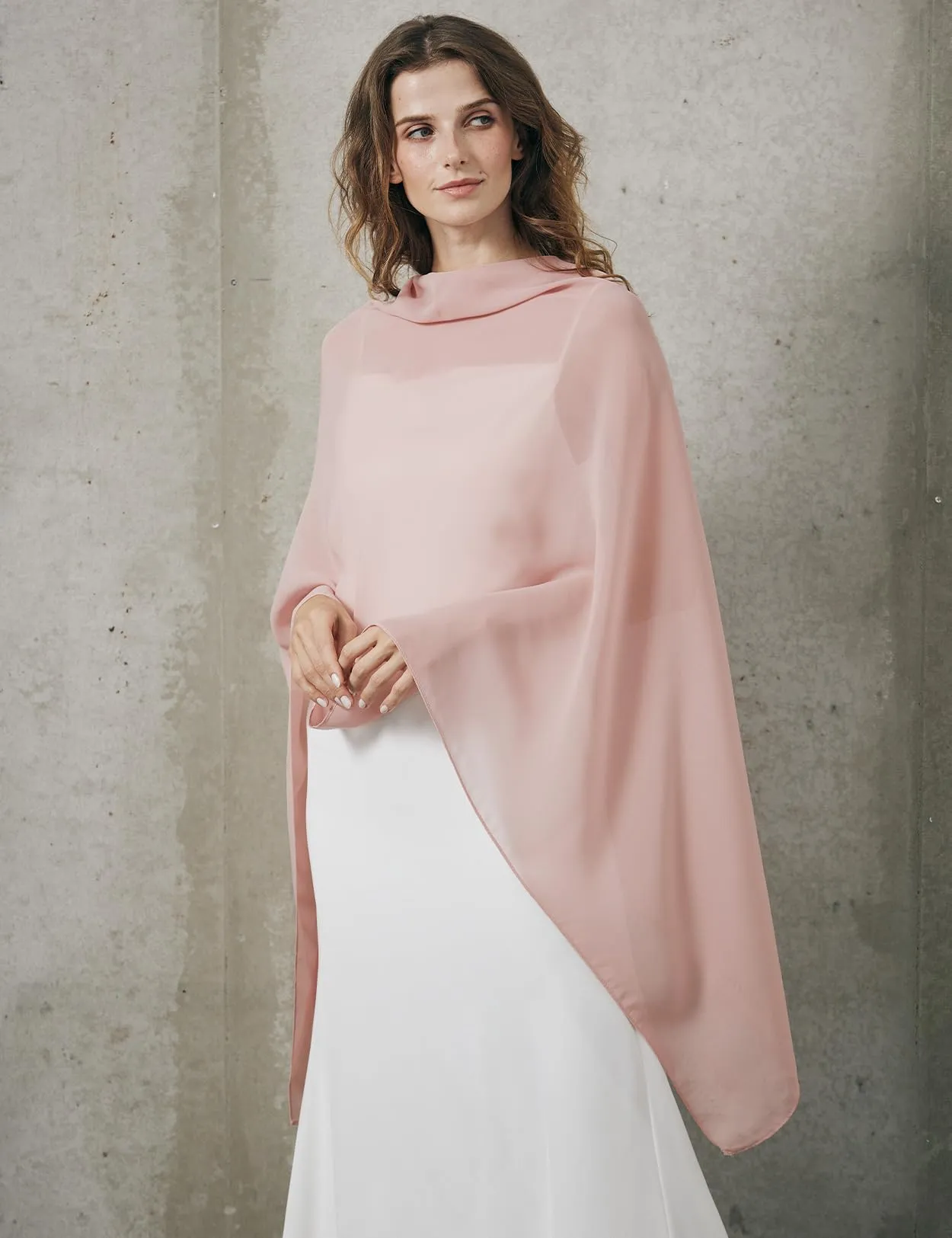 BEAUTELICATE Scialle Elegante Donna Poncho Coprispalle in Chiffon, Rosa Cipria - immagine 2