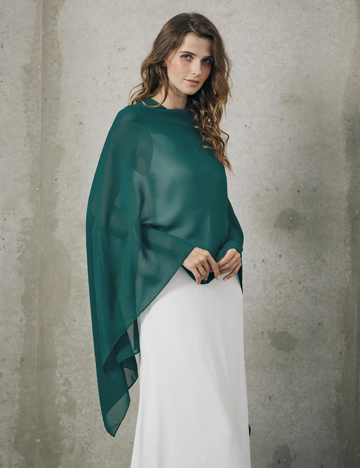 BEAUTELICATE Scialle Elegante Donna Poncho Coprispalle in Chiffon, Verde Acqua - immagine 2