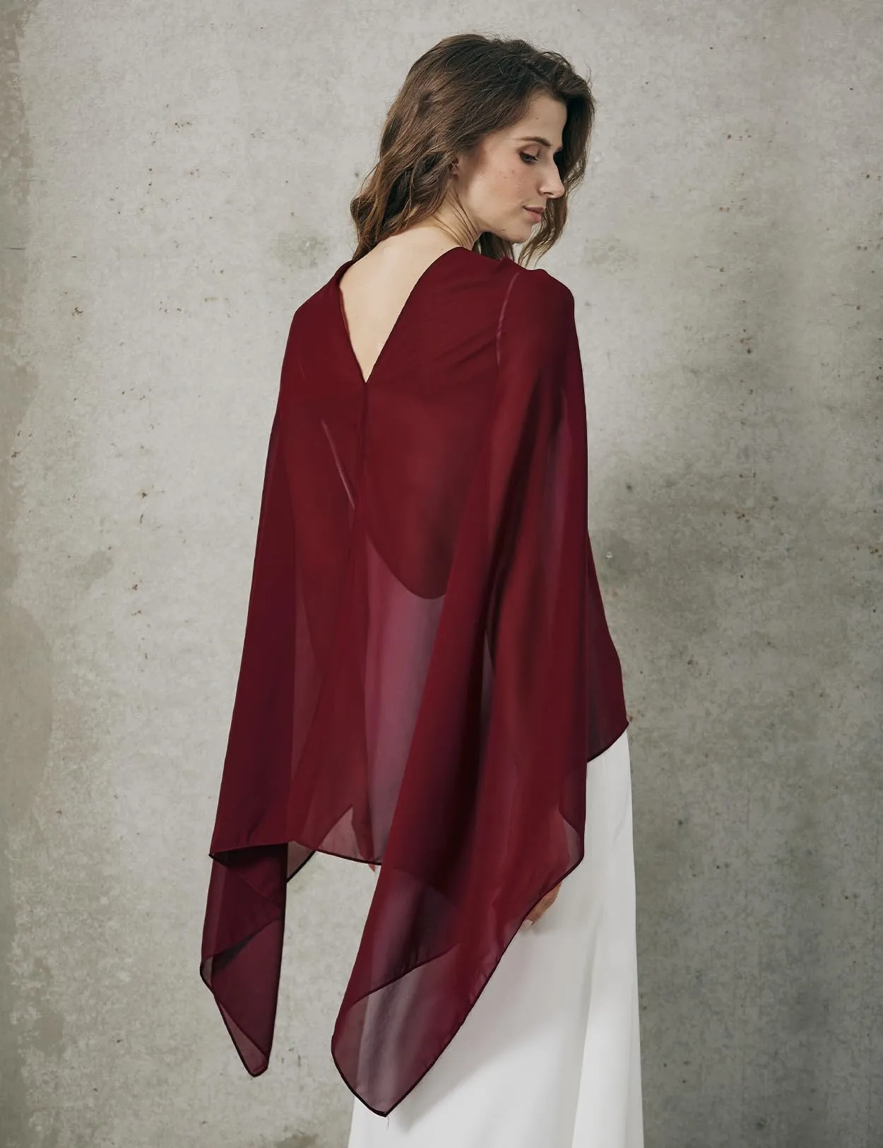 BEAUTELICATE Scialle Elegante Donna Poncho Coprispalle in Chiffon, Borgogna - immagine 2