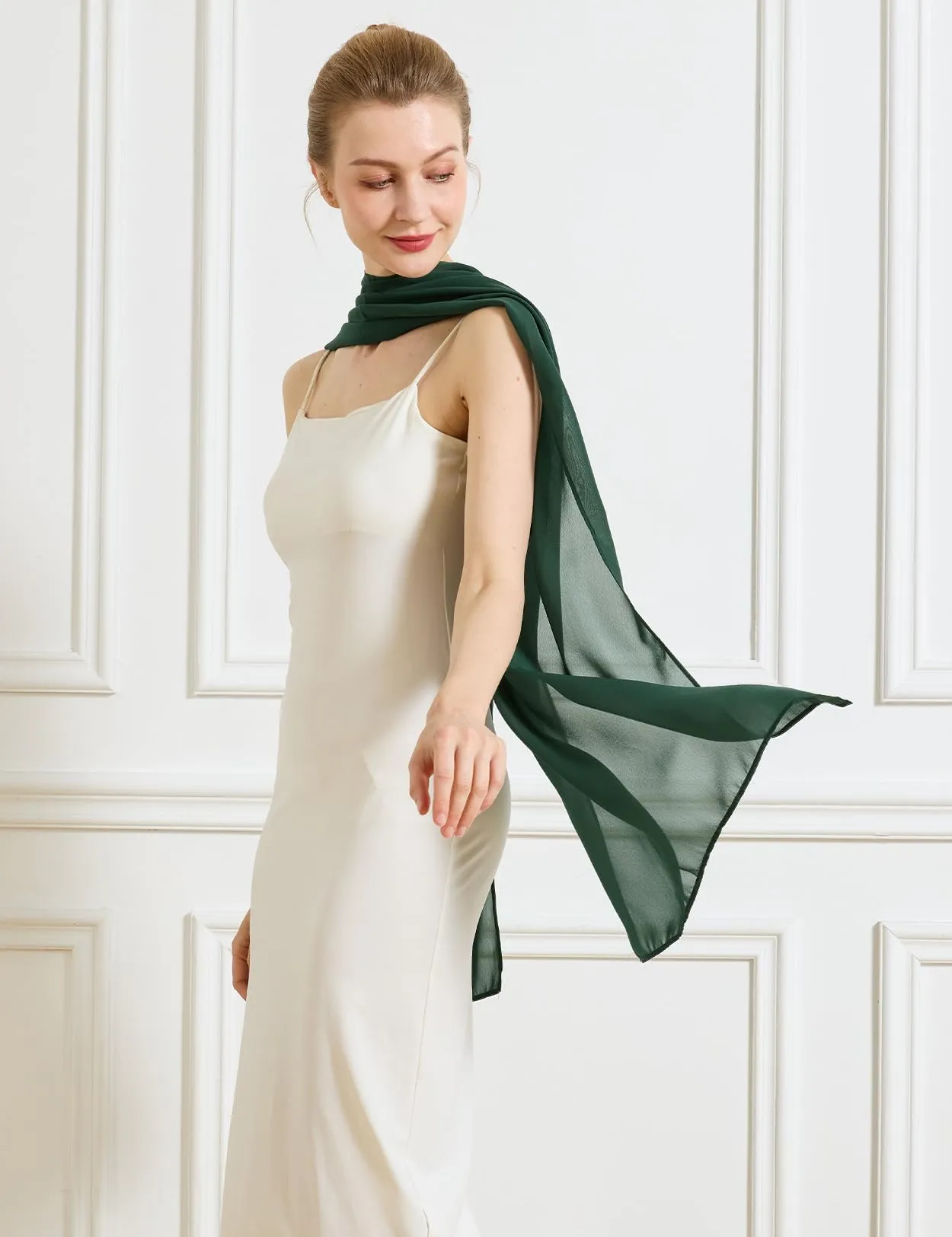 BEAUTELICATE Scialle Elegante Donna Poncho Coprispalle in Chiffon, Verde Cacciatore - immagine 4