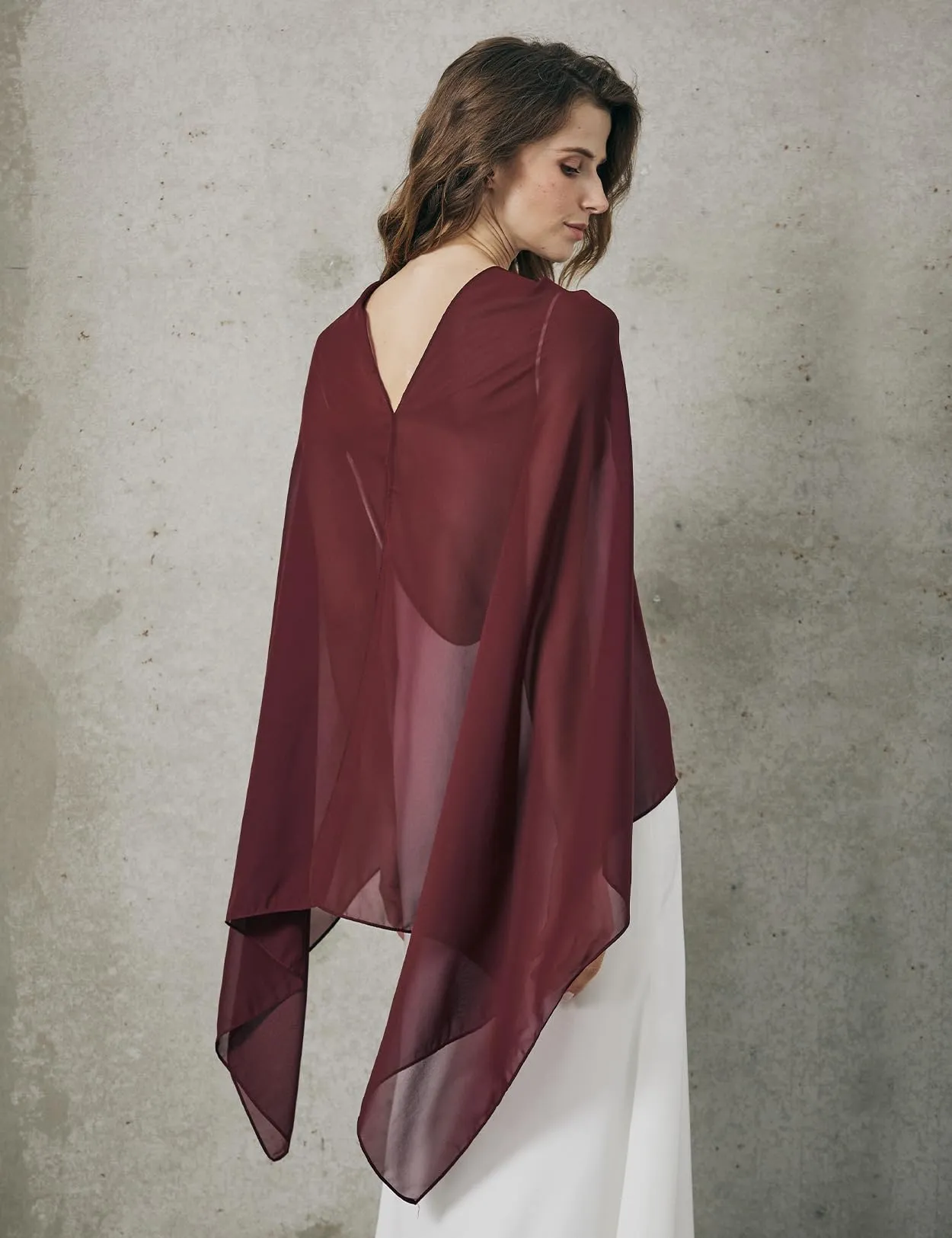 BEAUTELICATE Scialle Elegante Donna Poncho Coprispalle in Chiffon, Cabernet - immagine 3