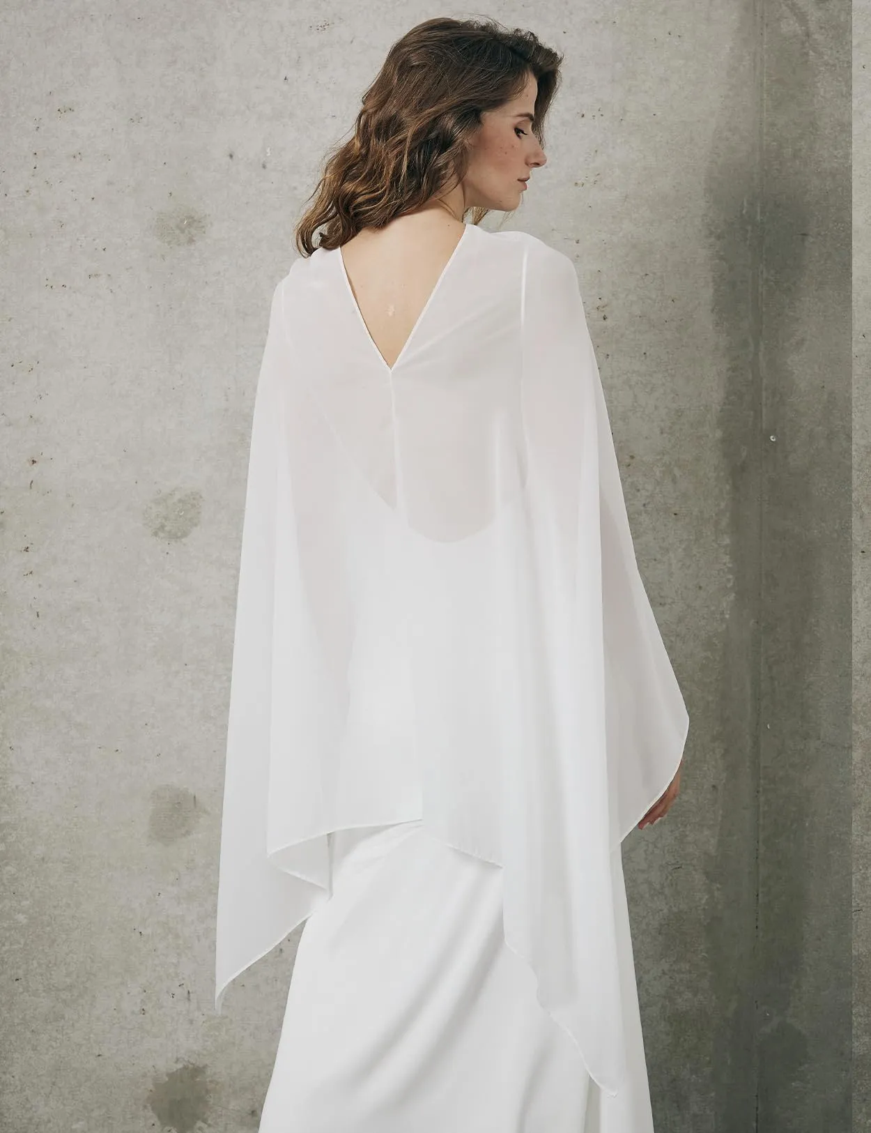 BEAUTELICATE Scialle Elegante Donna Poncho Coprispalle in Chiffon, Avorio - immagine 3