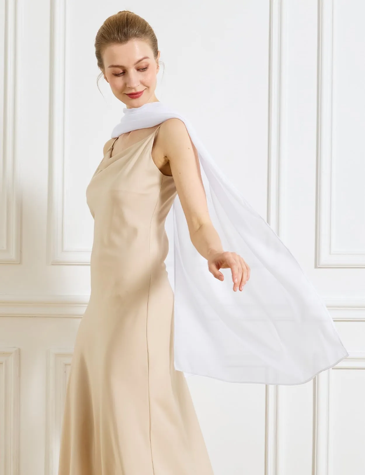 BEAUTELICATE Scialle Elegante Donna Poncho Coprispalle in Chiffon, Bianco - immagine 4