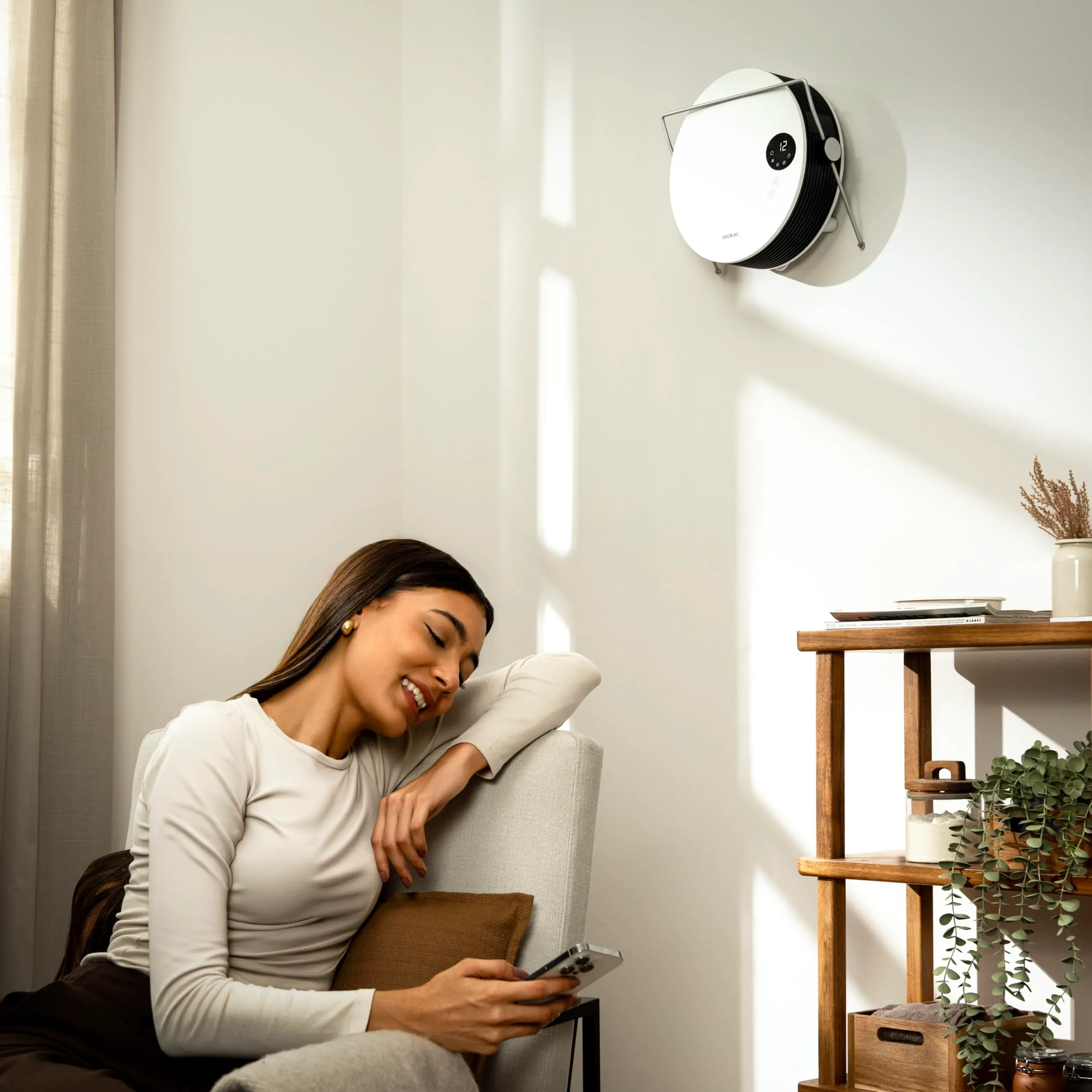 Cecotec ReadyWarm 2000 Round Scaldasalviette Ceramico da Parete, 2000W, 2 Livelli, LED, Touch Control, Telecomando, Timer, IP22 - immagine 7