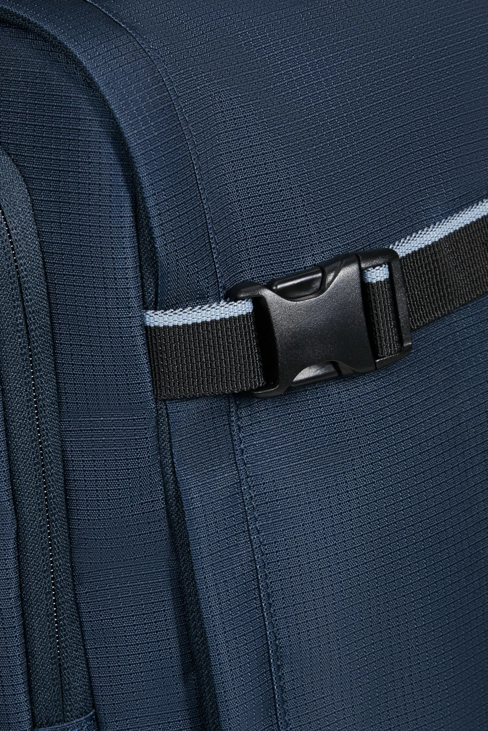 American Tourister Take2Cabin Zaino da Cabina, 25 x 20 x 40 cm, 24 L, Blu (Dark Navy) - immagine 8