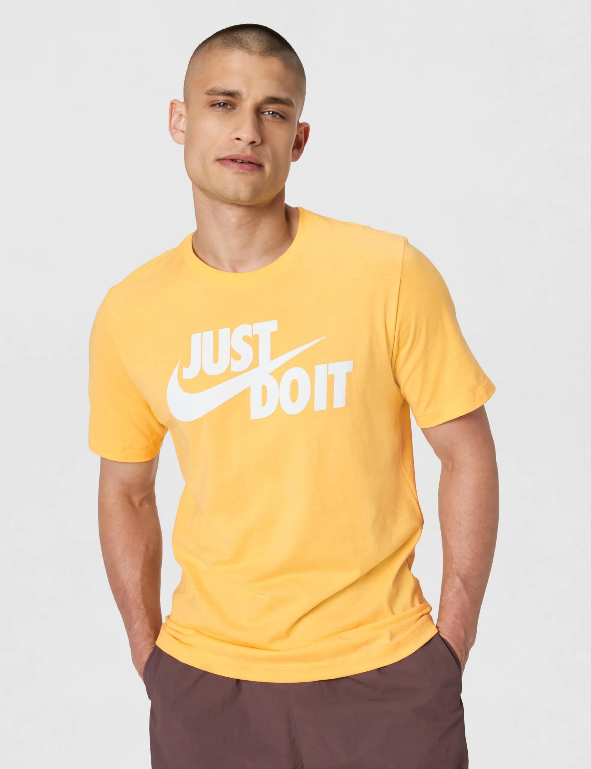 Nike Sportswear AR5004 Maglietta da Uomo - Topazio Oro - immagine 2