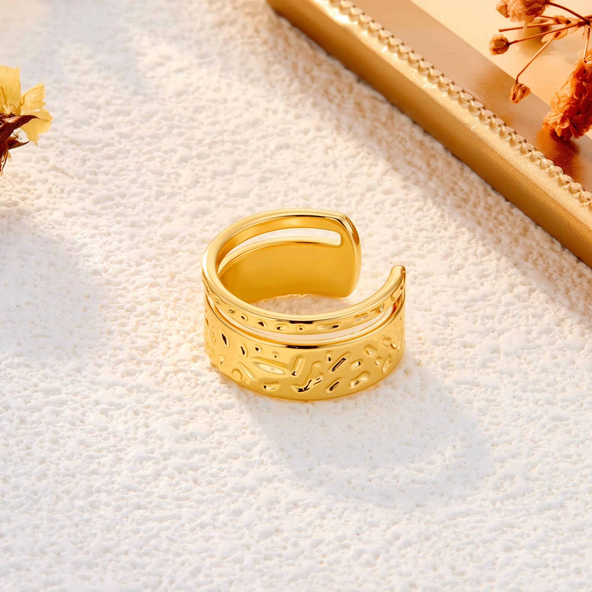 ALEXCRAFT Anello Oro 18K Placcato Aperto Doppio Strato Martellato Unisex R0356 - immagine 7