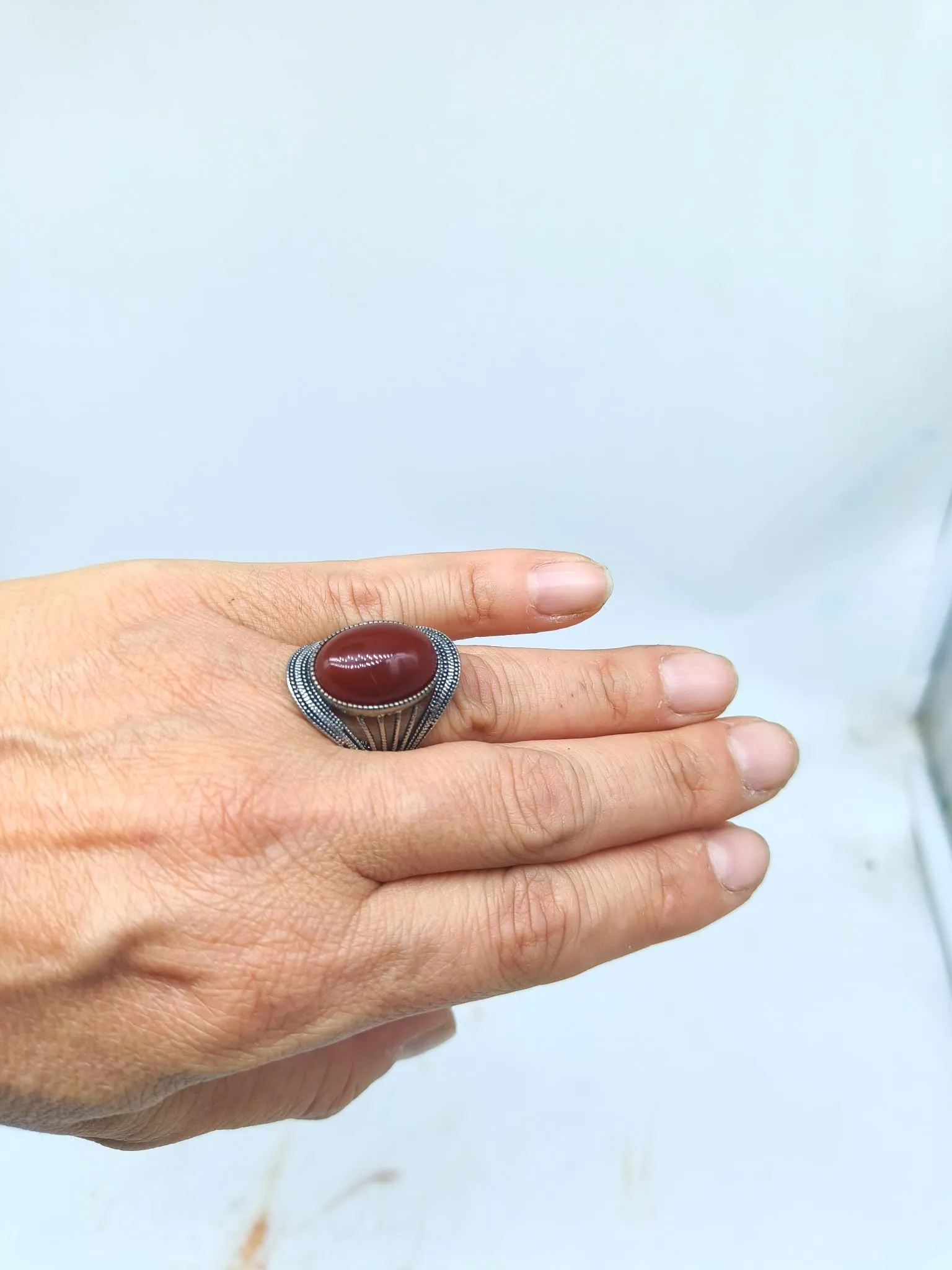 Generico Anello Regolabile in Corniola e Ottone Argentato - immagine 2