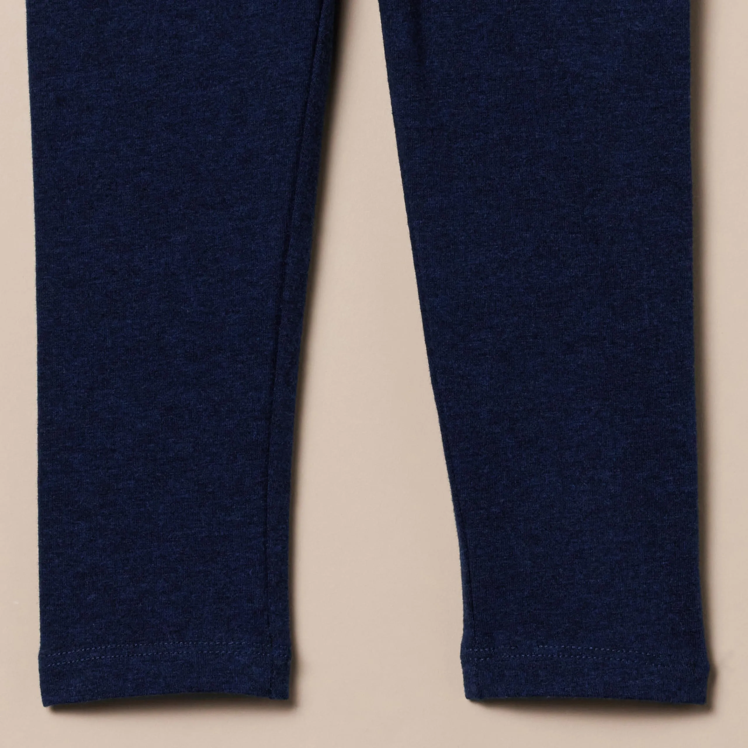 Amazon Essentials Leggings Bambine e Ragazze, Pacco da 3, Blu Marino Puntinato/Lampone/Bianco, 2 Anni - immagine 3