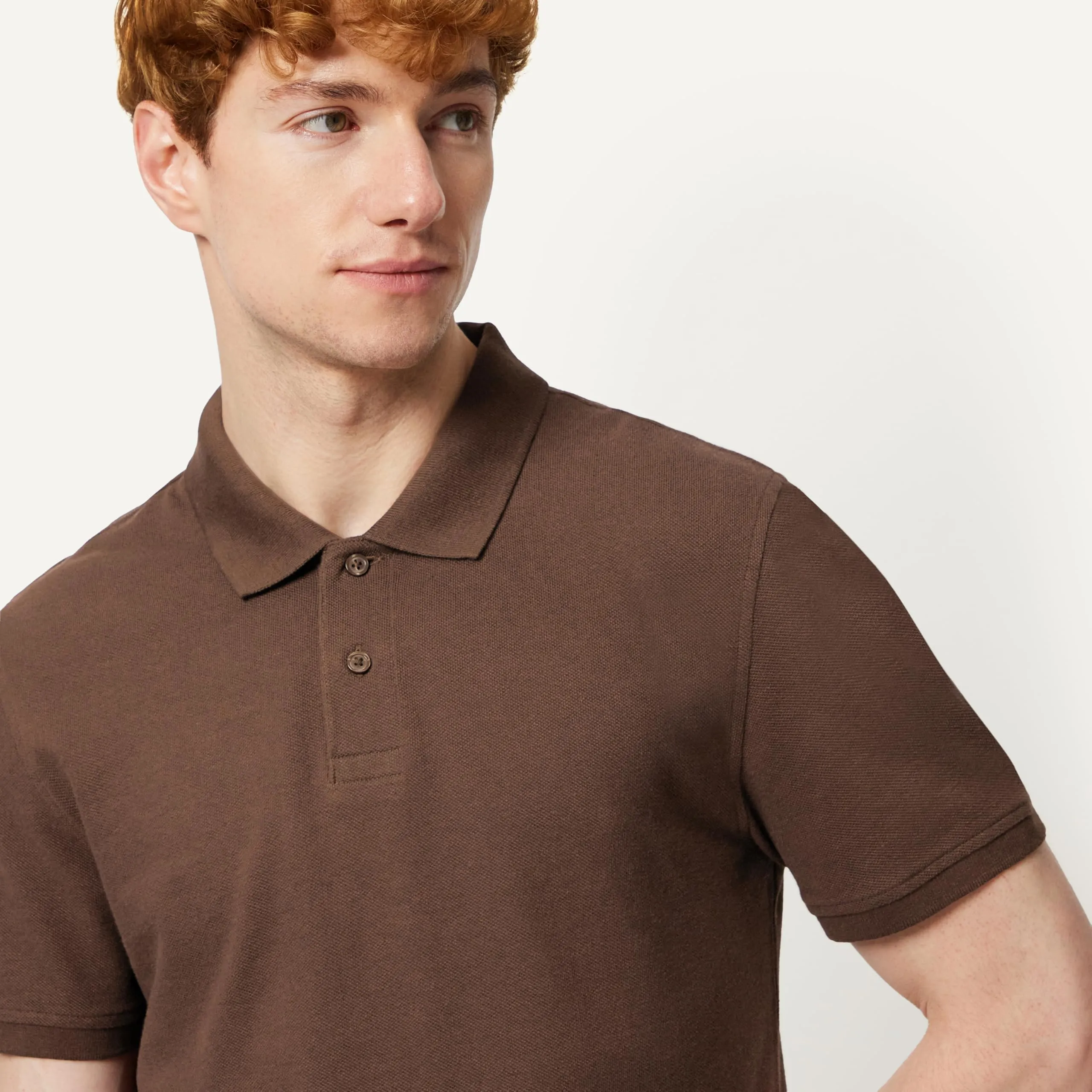Amazon Essentials Slim Fit Piqué Cotton Polo, Ricca Nocciola, L - immagine 3