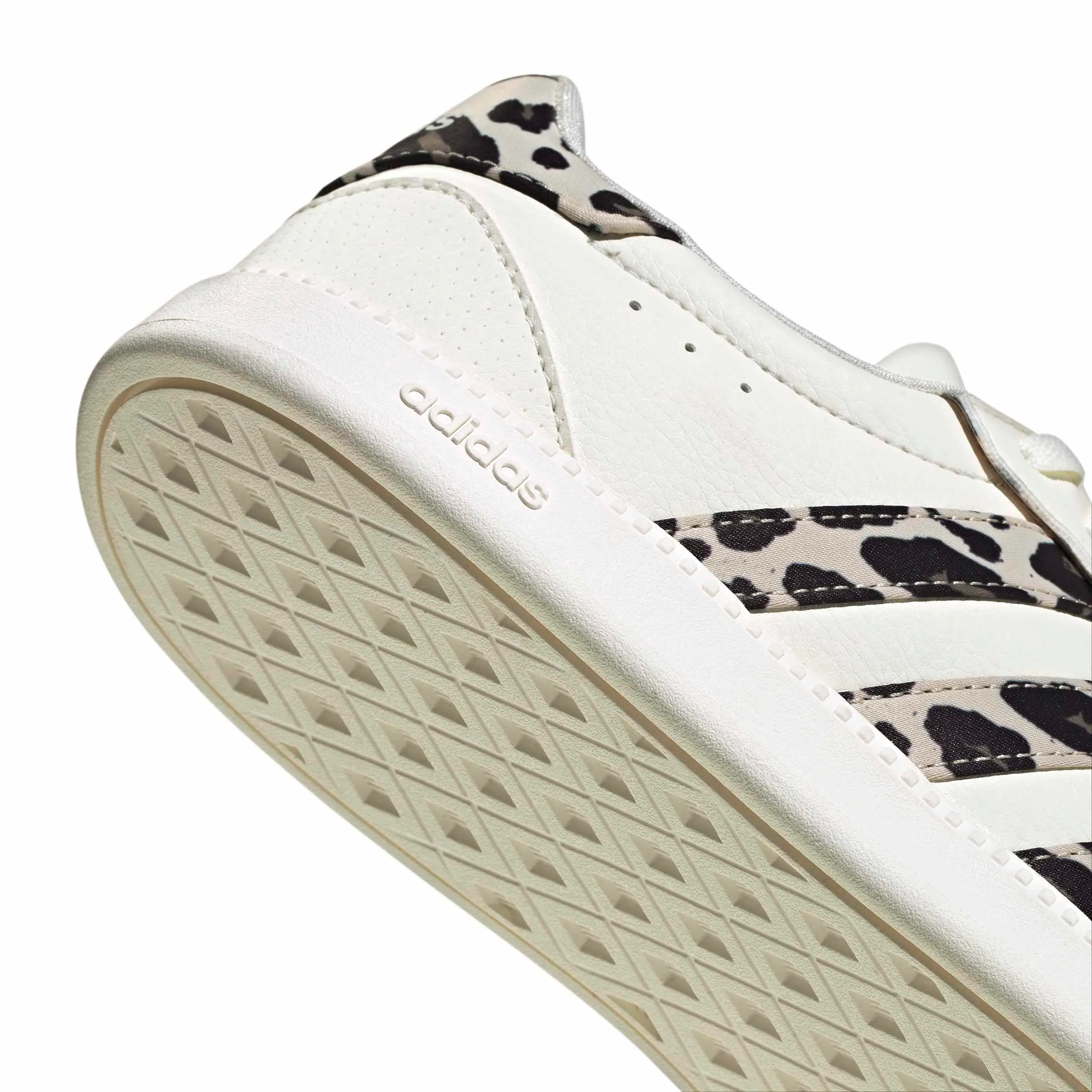 adidas Breaknet Sleek Shoes - Core White/Crystal Linen/Khaki Six - 40 EU - immagine 4