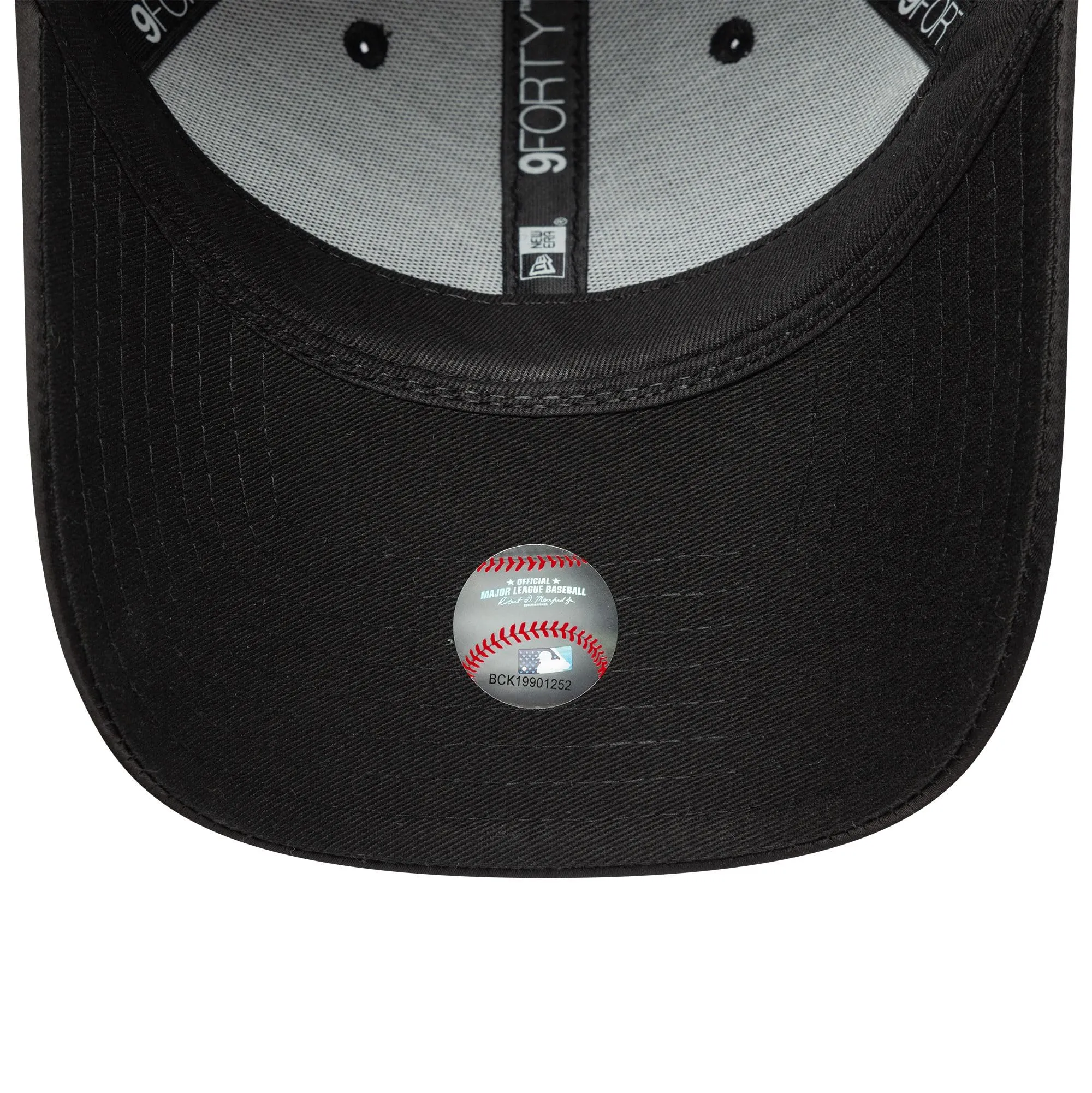 New Era New York Yankees 9Forty Cappello Donna Nero Fiocco di Raso - immagine 5