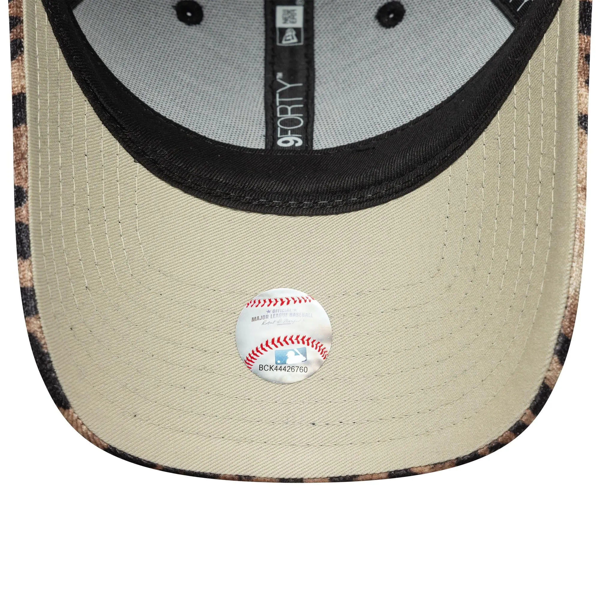 New Era New York Yankees Leo Velour 9Forty Donna Marrone Nero - immagine 5