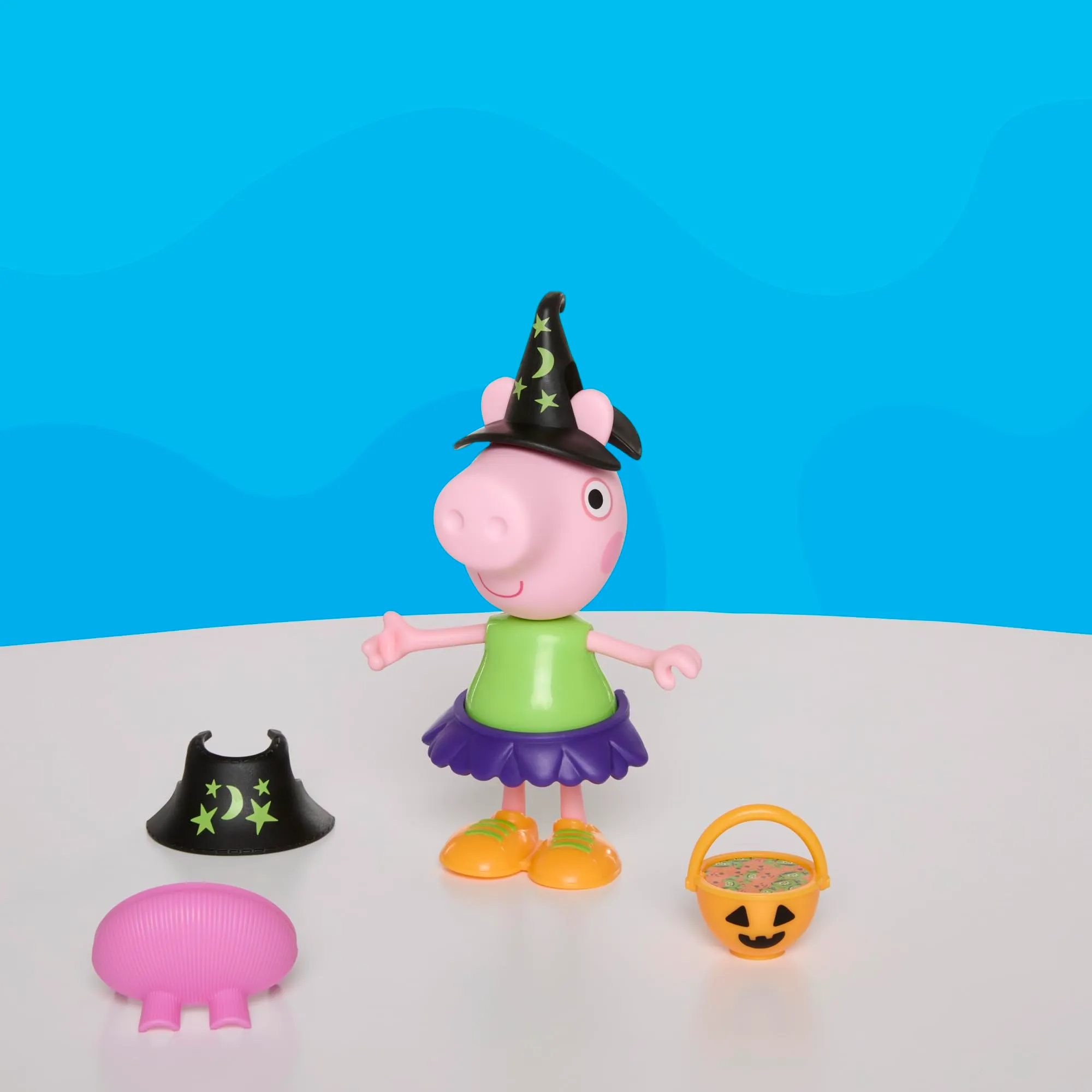 Peppa Pig prête pour Halloween, Figurine de 15 cm avec 6 Accessoires - immagine 6