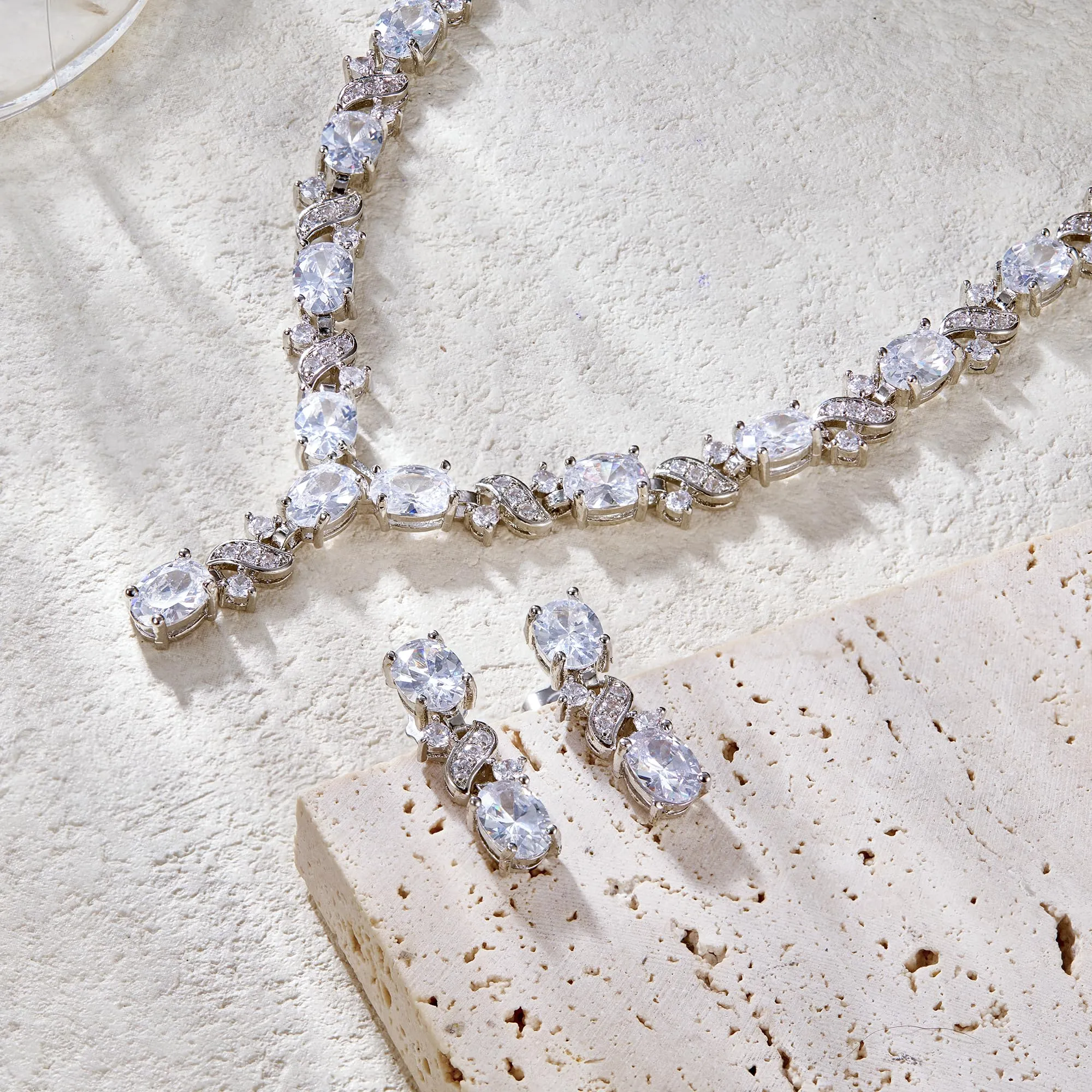 Clearine Parure Gioielli Collana e Orecchini Zirconia Cubica Infinito Forma a Y - immagine 4