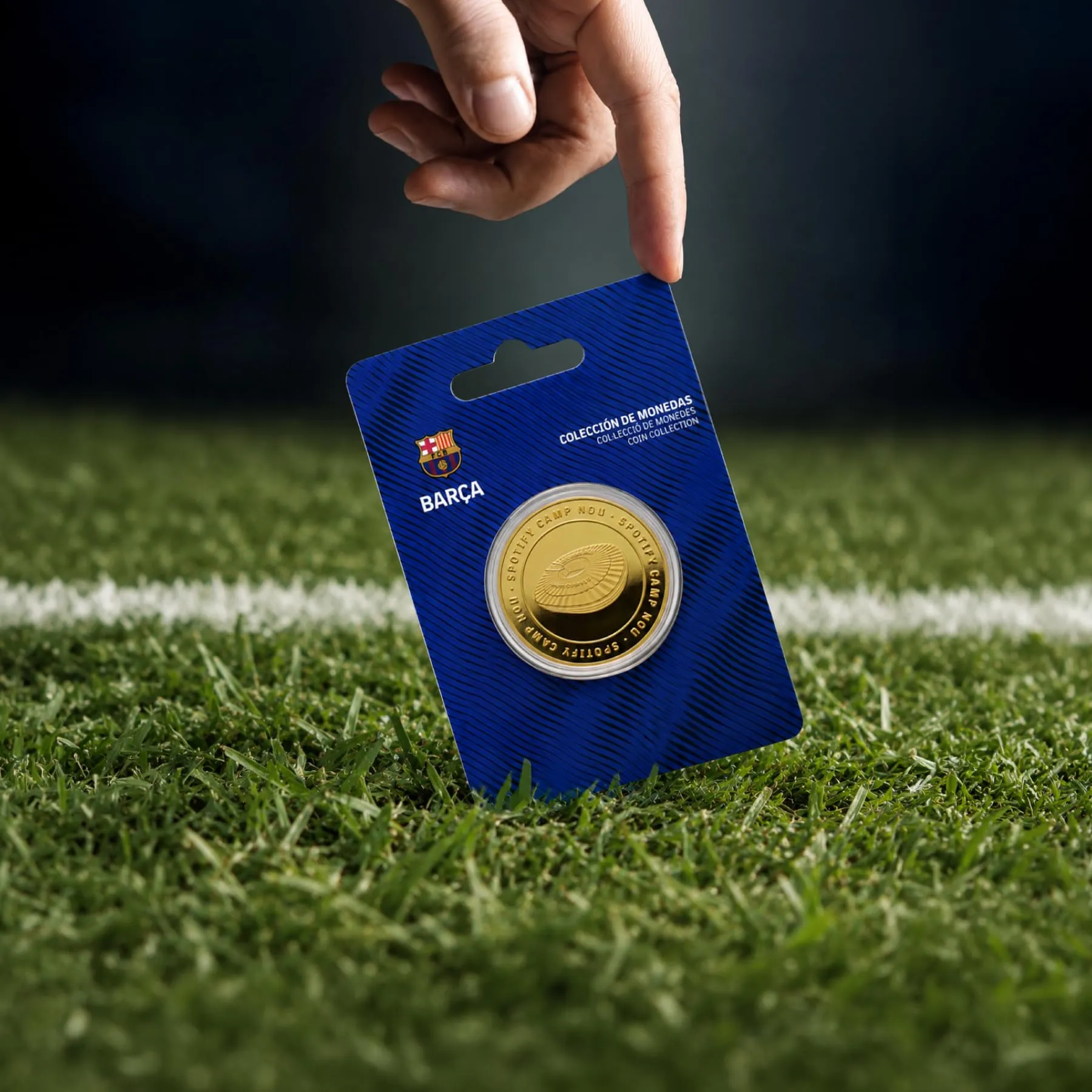 MOCIWORLD FC Barcelona 2025-26 Official Collector Coin, Gold Finish, 40mm, Spotify Camp Nou Stadium Engraving with Protective Capsule - immagine 3