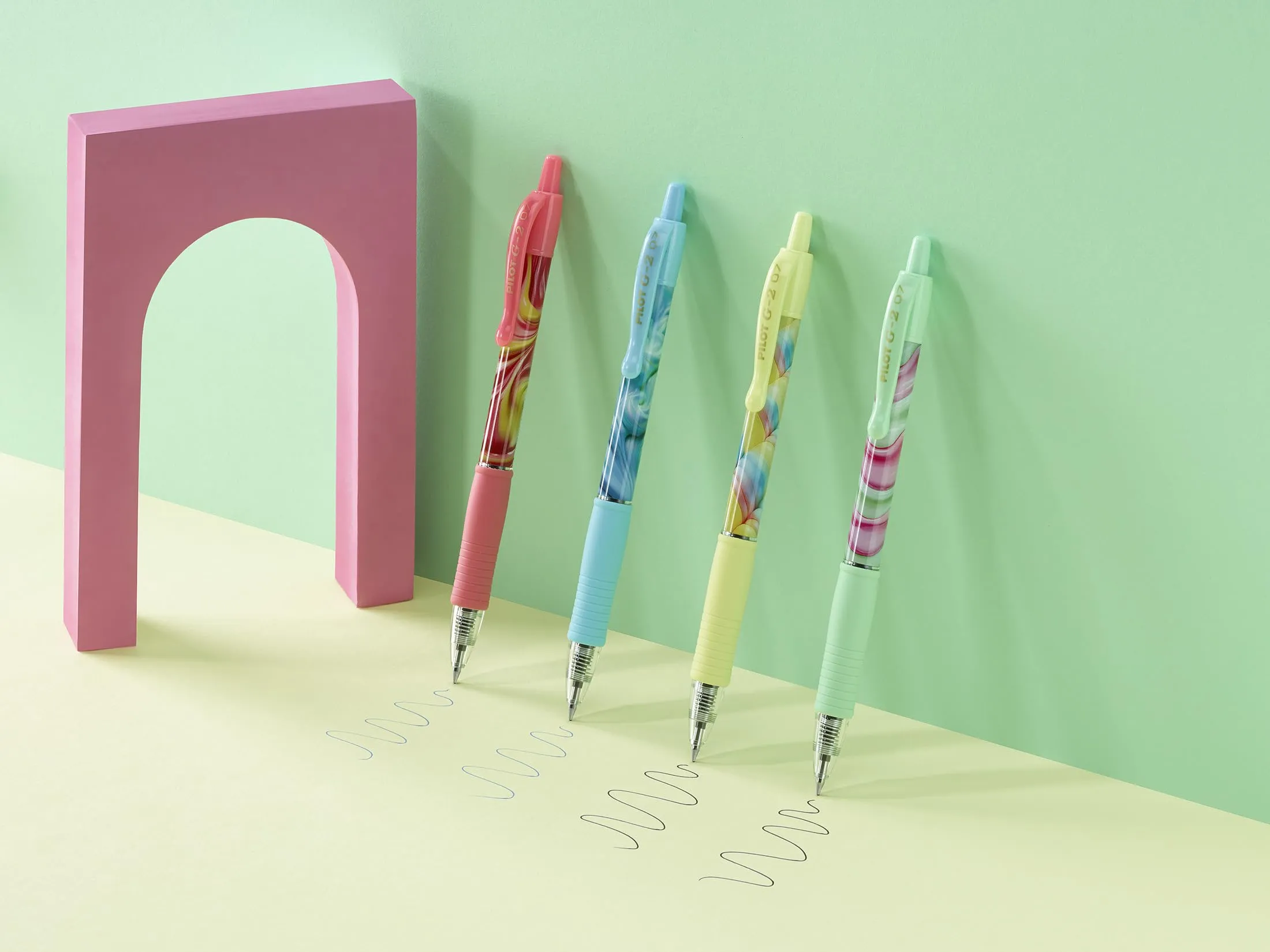 Pilot G2 Flow Penne Roller Gel Retrattili, Set di 2 Penne + 2 Ricariche, Edizione Limitata, Punta Media, Inchiostro Blu, Corpo Rosa e Blu - immagine 7