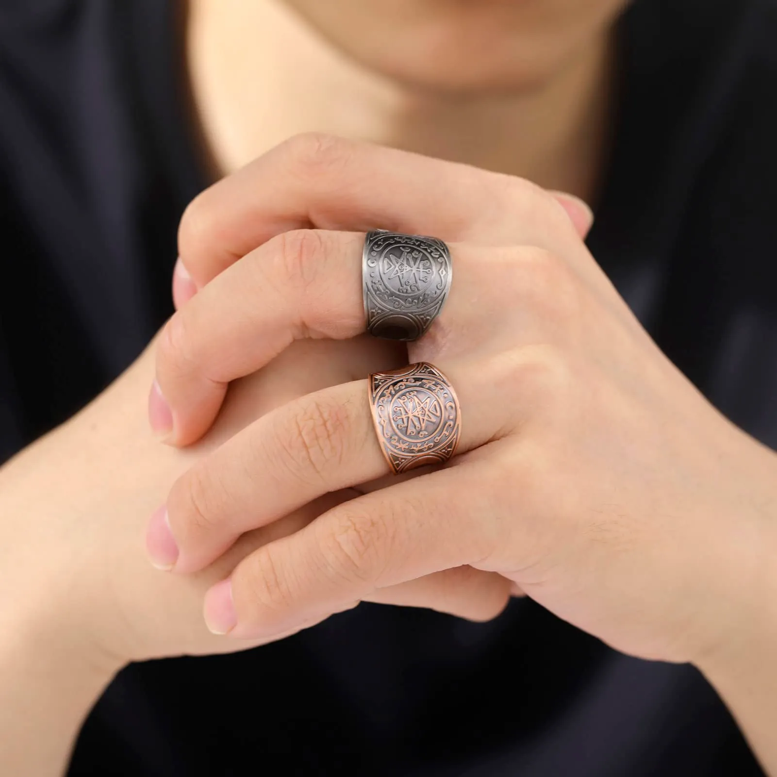 LIKGREAT Anello Sigillo di Lilith in Rame, Banda Gotica Aperta (Argento) - immagine 6