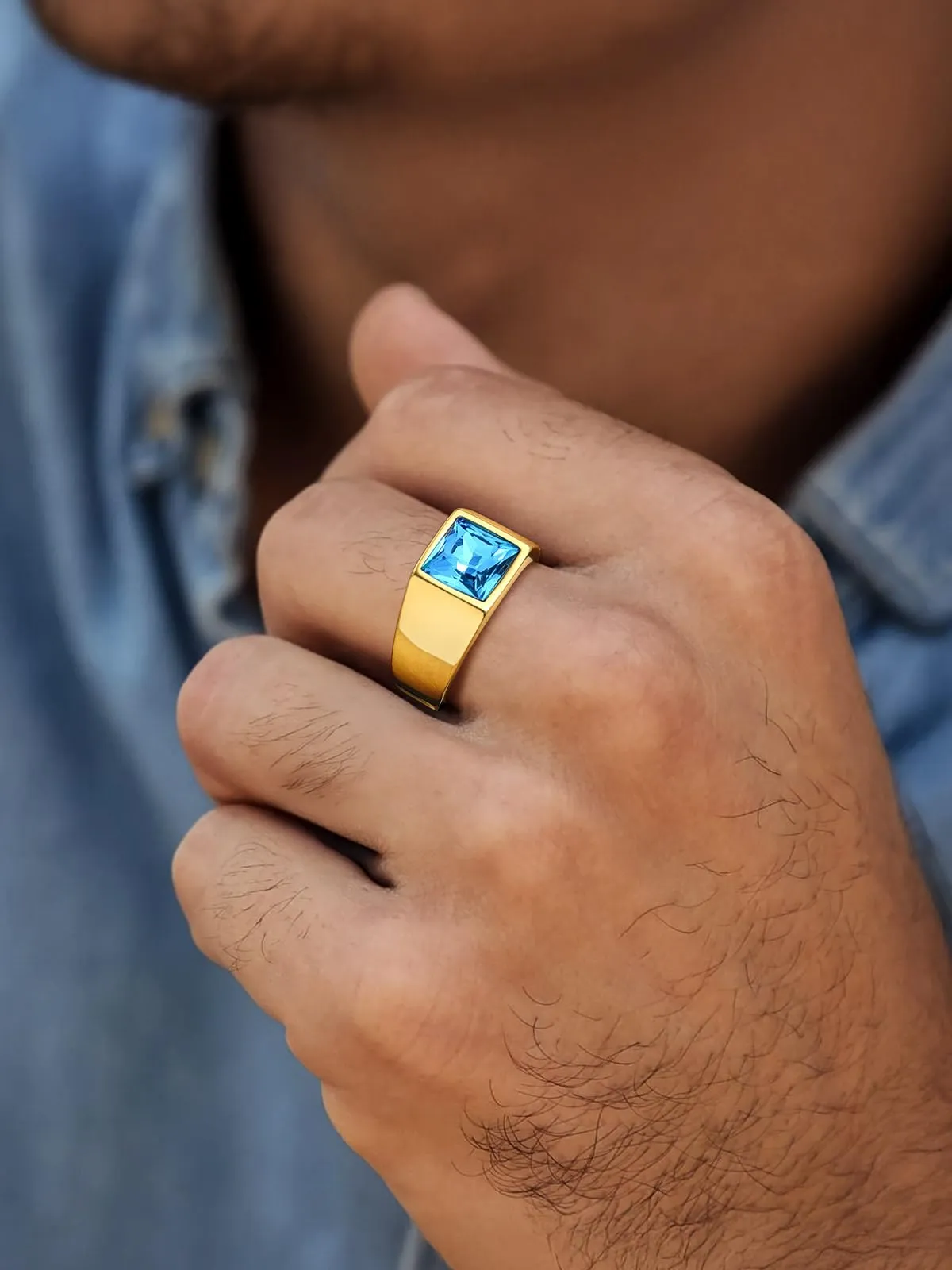 U7 Anello Uomo in Acciaio Inossidabile Oro con Pietra Blu 8mm Taglia 17 - immagine 2
