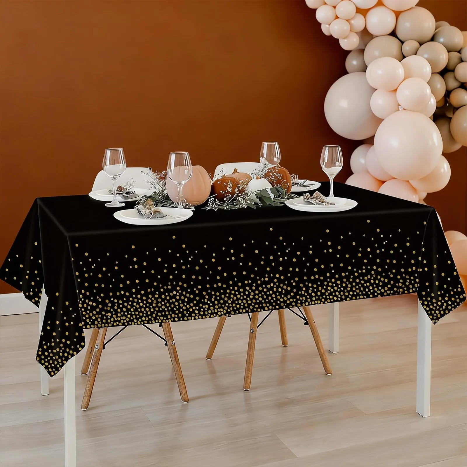 YAAVAAW Tovaglie in Plastica a Pois Neri e Oro, Set da 4, 137 x 274 cm - immagine 7