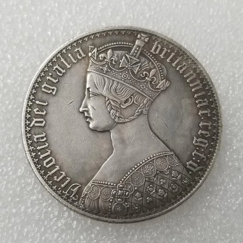 Riproduzione Moneta Antica British Gothic Crown - Collezione Argento Vittoriana UK - immagine 2